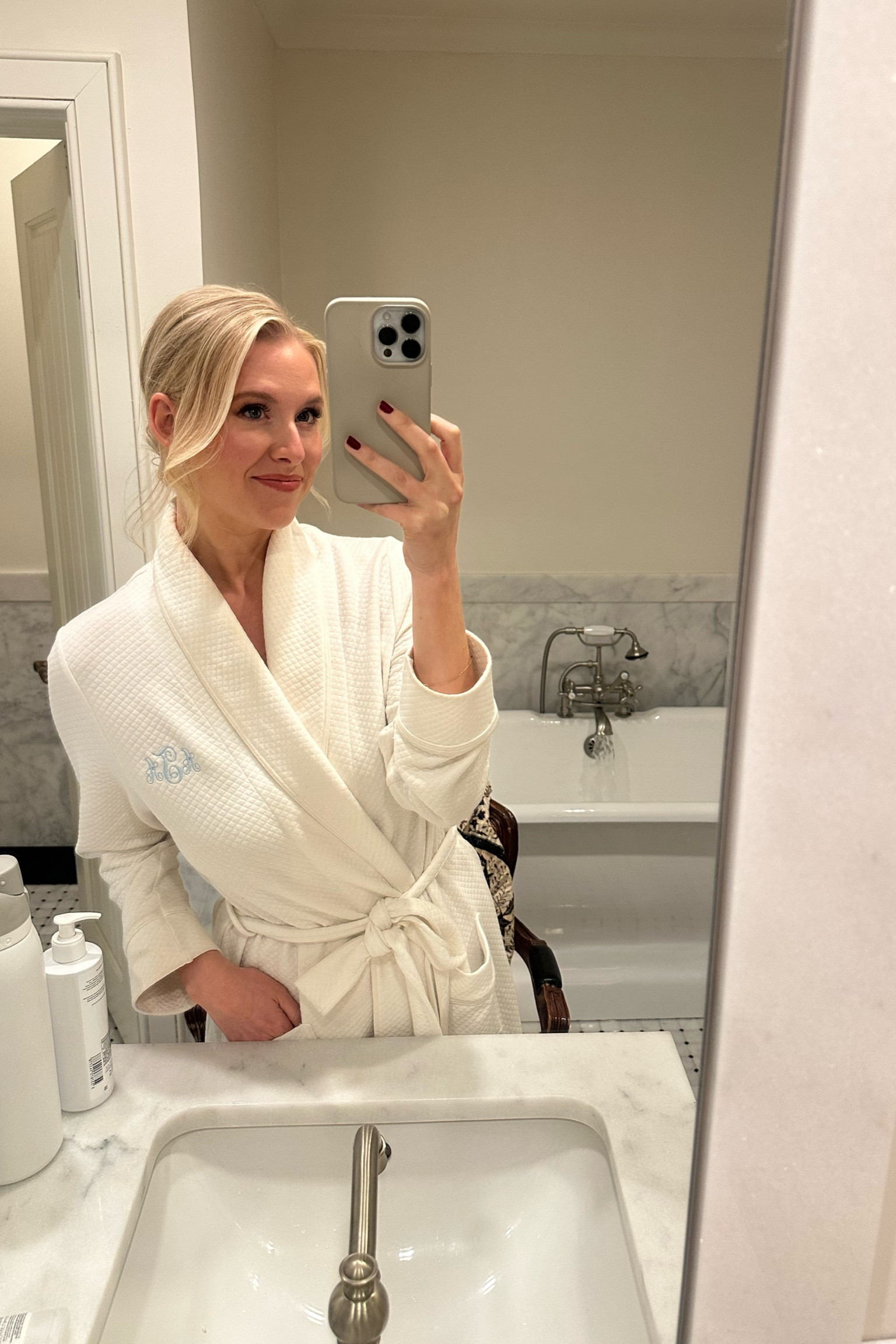 Bridal robe
Monogrammed robe
Gift for brides 
Wedding gift
Wedding registry ideas 


#LTKWedding