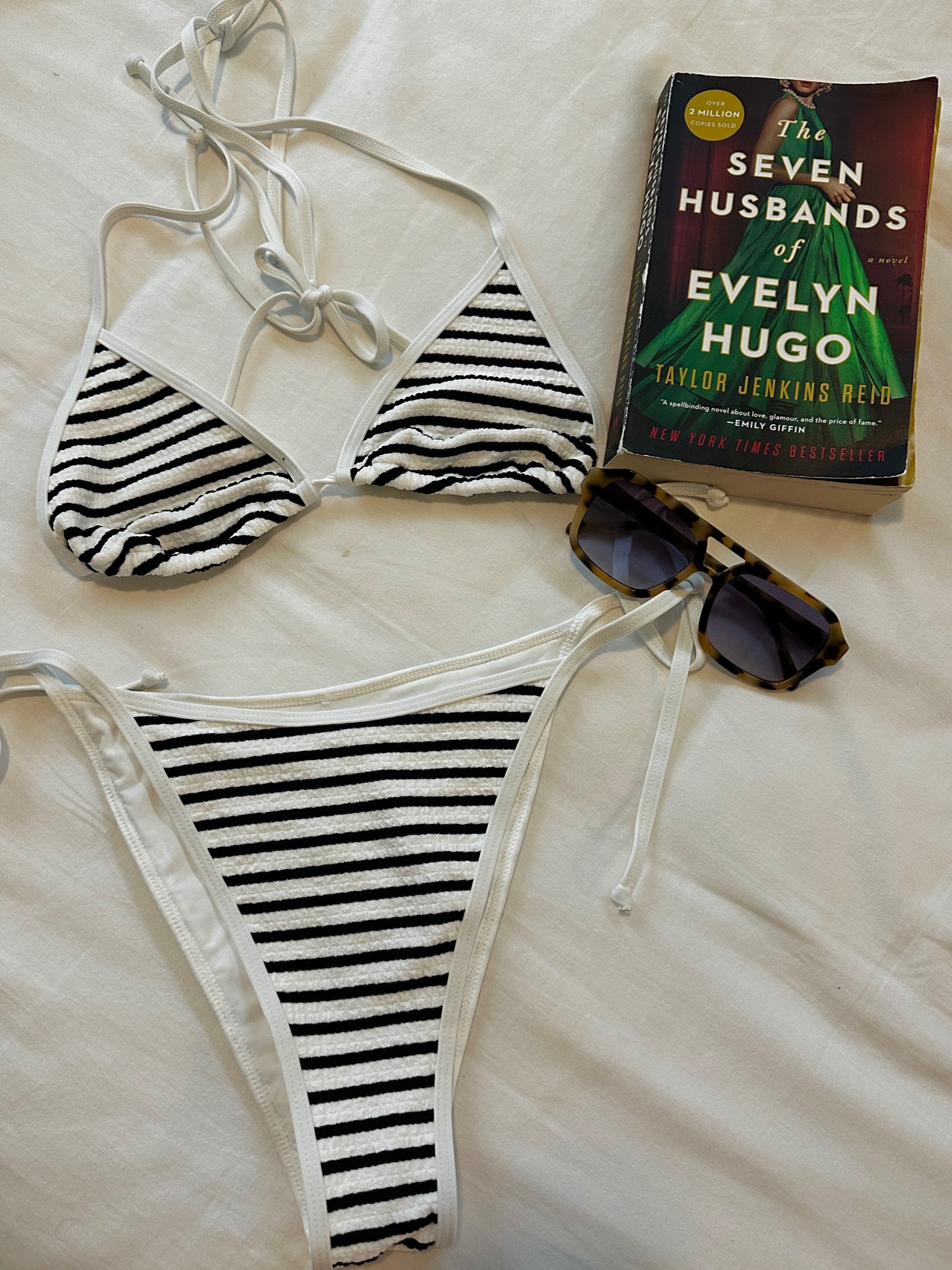 Cutest Bikini & Sunnies for summer!!🕶️
Linked dupes too! 