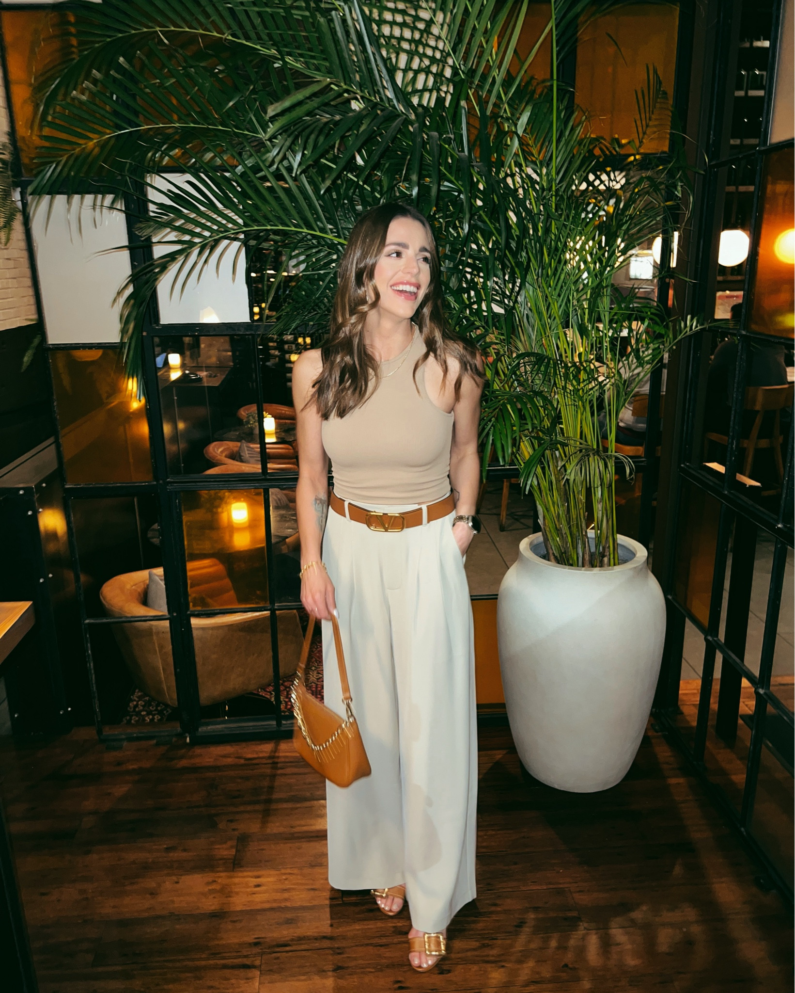 Monochromatic 🤎

Size Small | Size 9 Shoes — Pants are the exact style (Color is Bone)

#LTKStyleTip