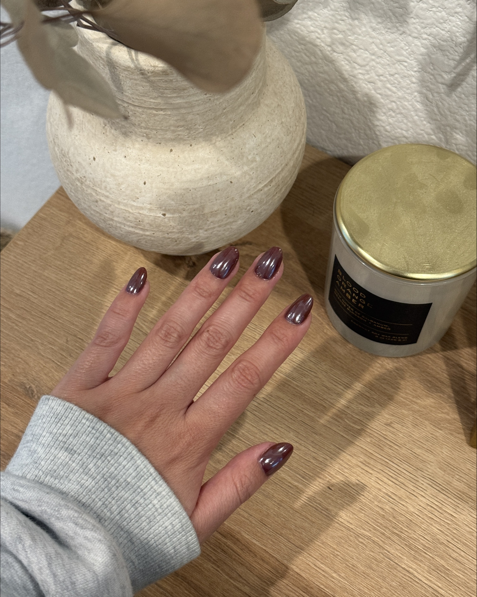 New nails for fall! Exact DND gel polish linked + DND white pearl chrome (linked similar)



#LTKSeasonal #LTKBeauty