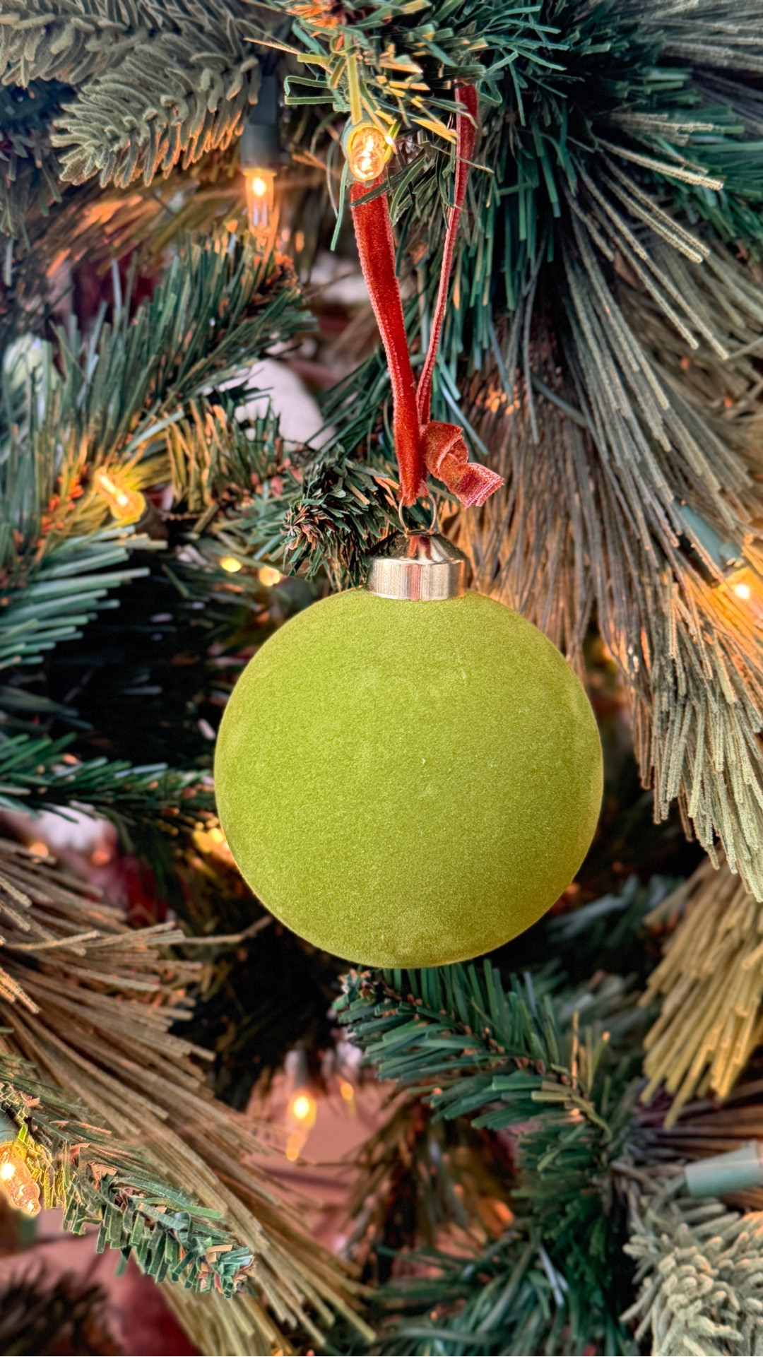 The high end velvet ornament look… but Amazon price ✨

#LTKHome #LTKHoliday #LTKSeasonal