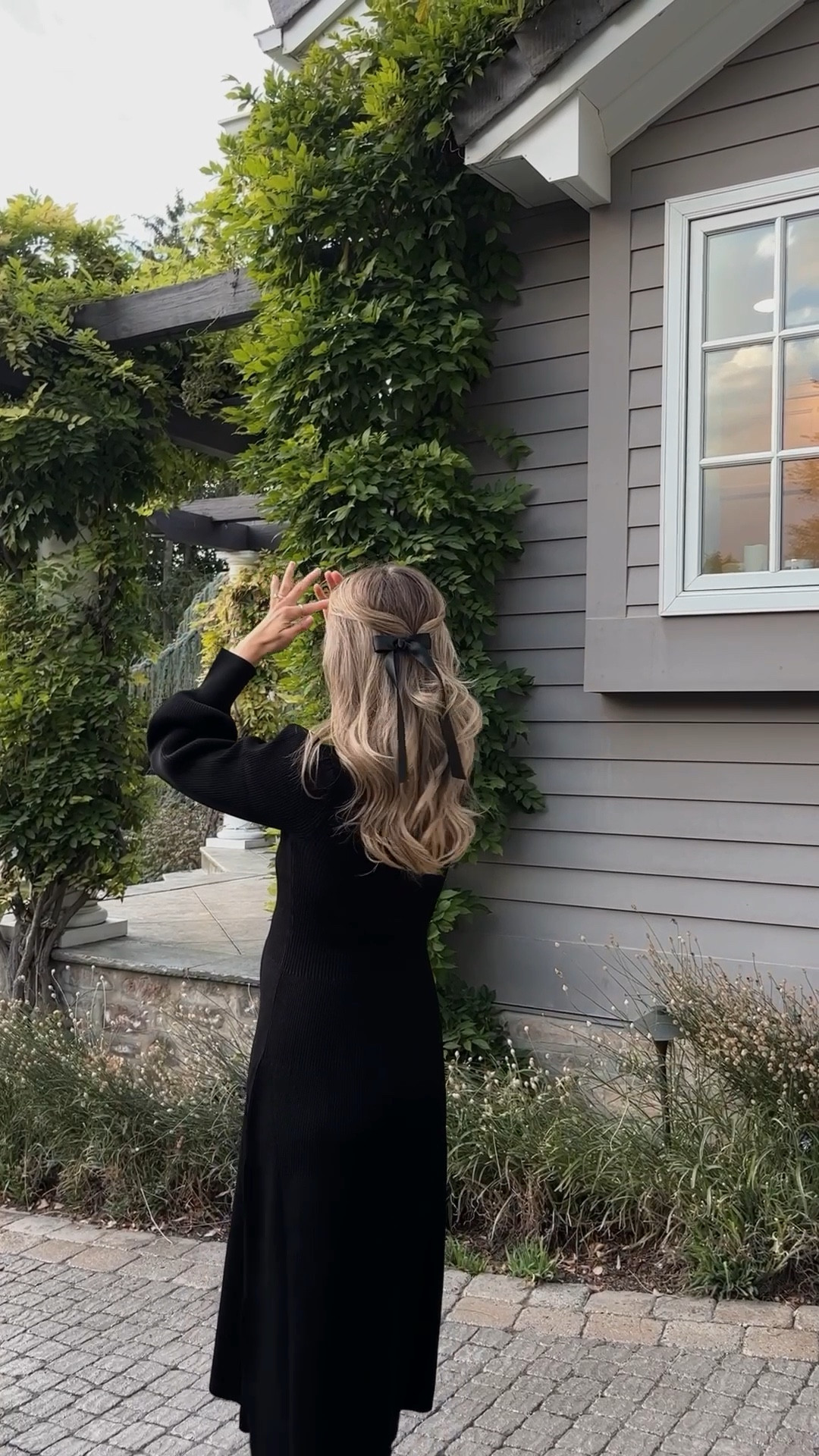 I’ll take any excuse I can get for a matching mommy-daughter moment. Today we are in the new @hillhouse dress from their new collection! I will share more in my Stories #ad 