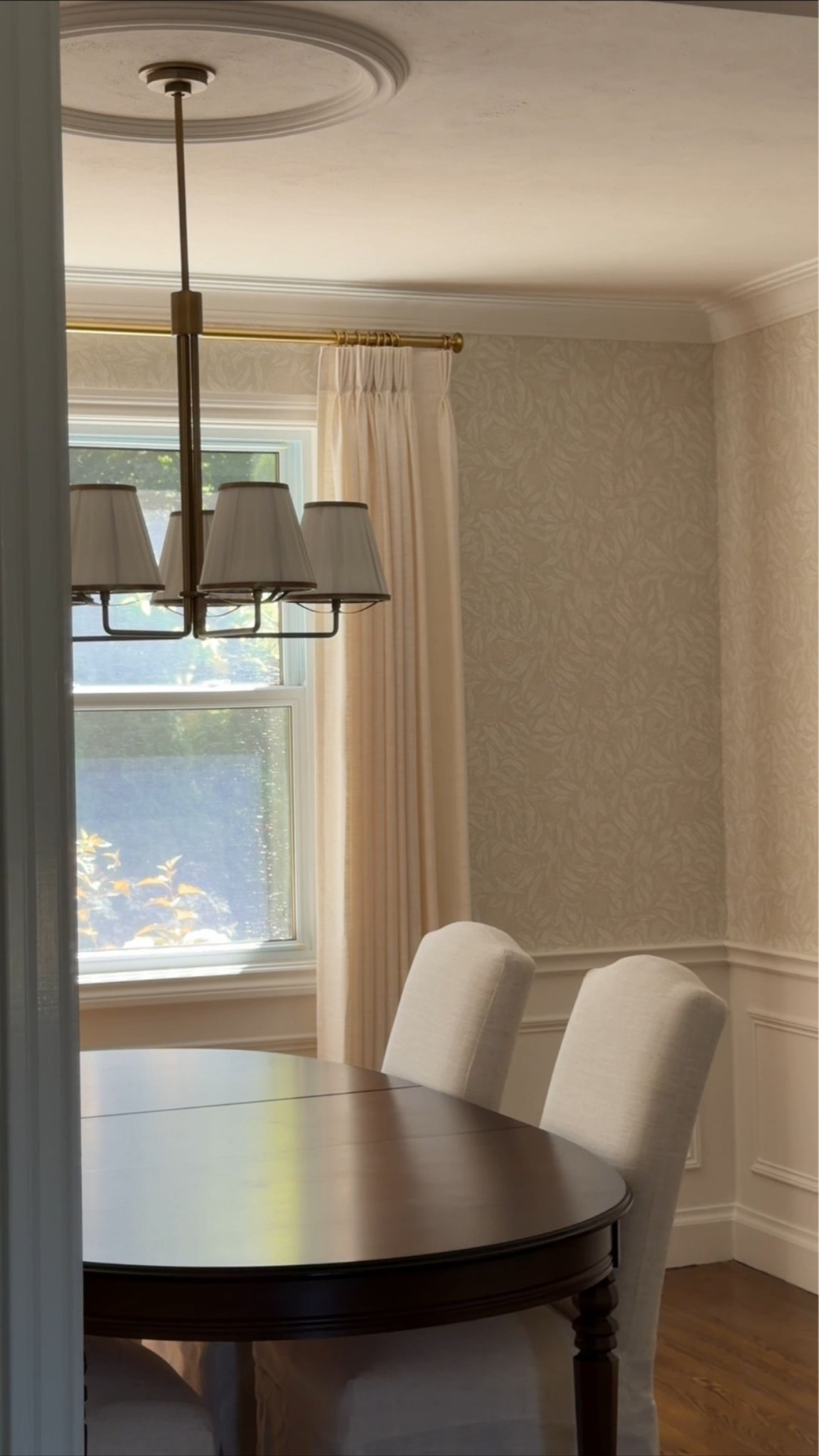 added some twopages curtains as the final touch to finish our dining room! these are the liz linen curtains with a triple french pleat header in the shade ivory white🤍

#LTKhome