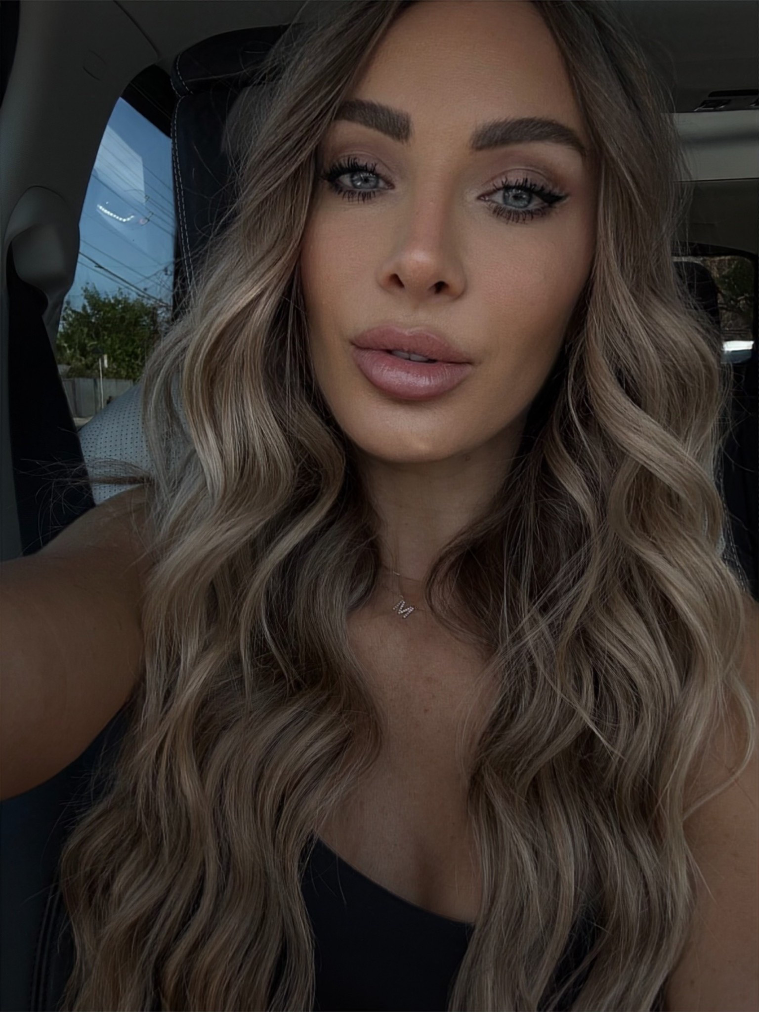 Bronde for fall 🍂

H&MU products linked! 

#LTKBeauty #LTKSeasonal