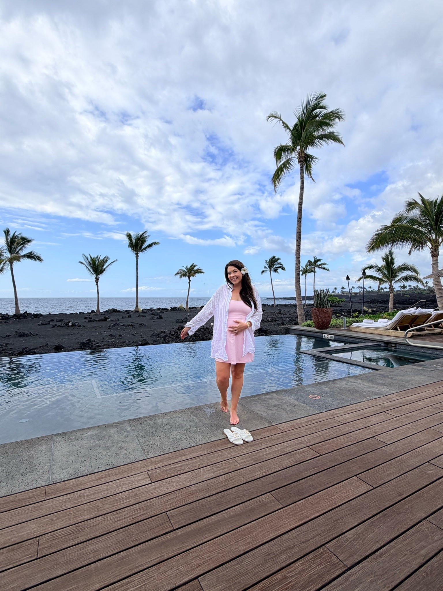 Bump perfect dress!!! Super comfortable and wearing size medium.

#LTKTravel #LTKBump #LTKdayinmylife