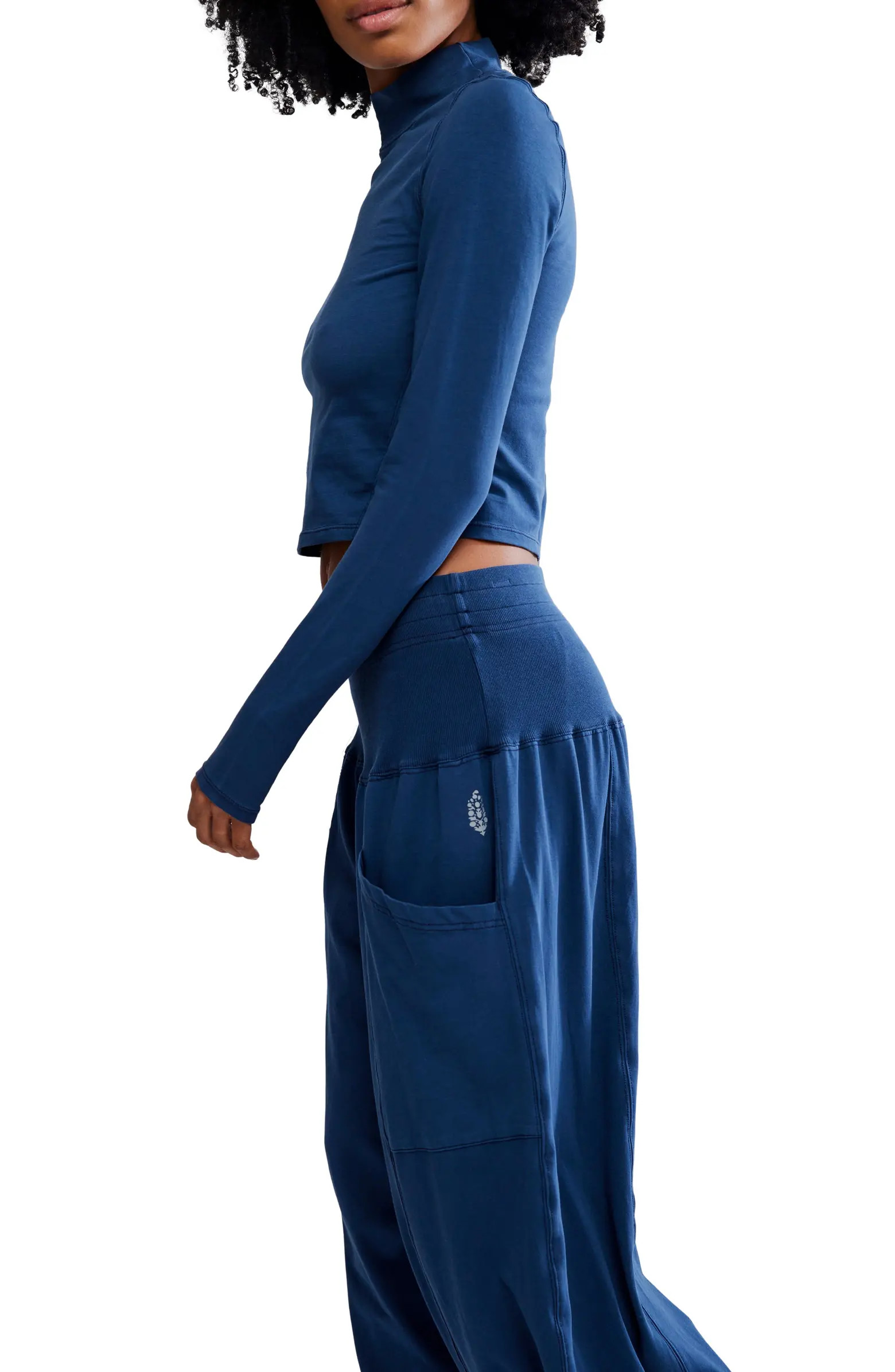 FP Movement Up in the Air Crop Cotton Blend T-Shirt & Sweatpants Set | Nordstrom