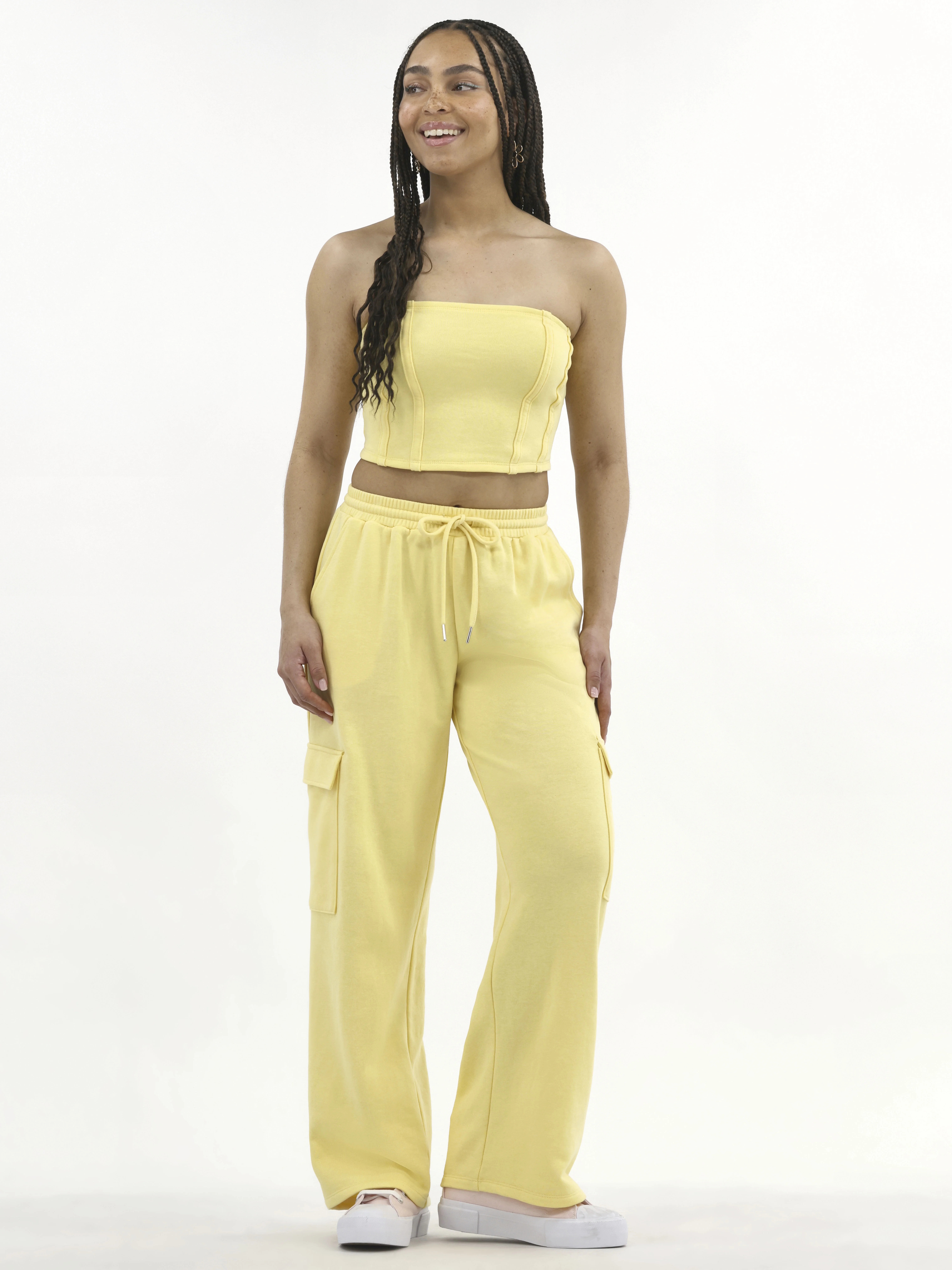 No Boundaries Tube Top and Cargo Sweatpants Set, 2-Piece, Women's | Walmart (US)