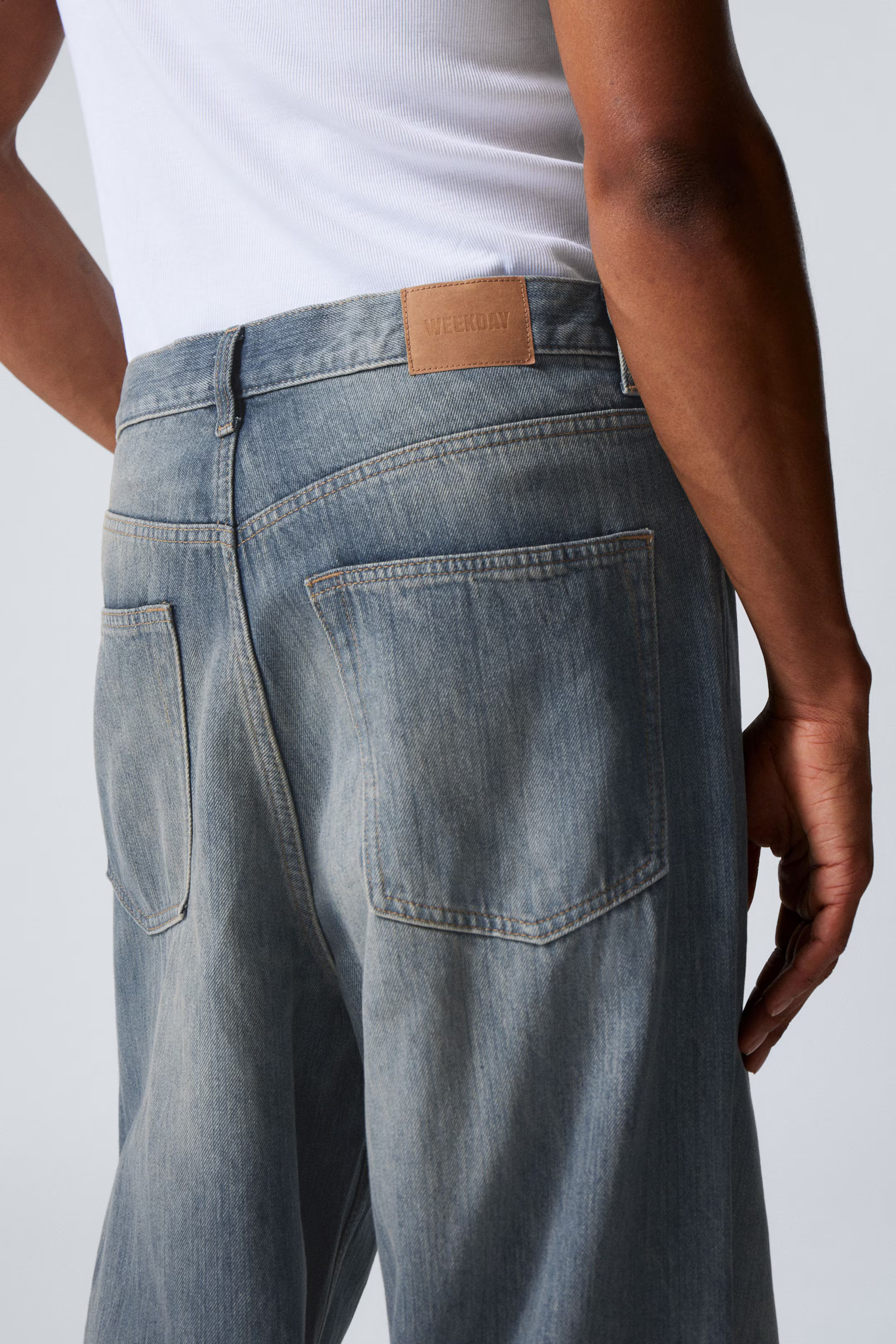 Astro Loose Baggy Leg Jeans | Weekday