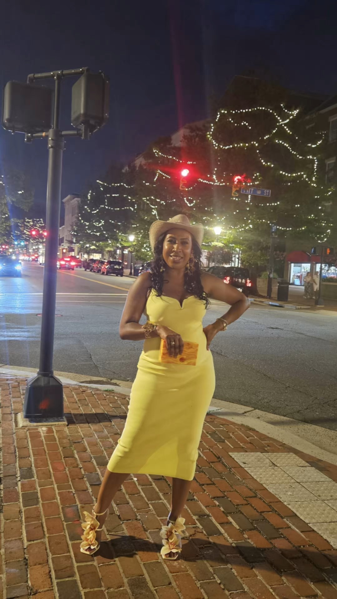 Soft, sleek, and summer-ready 💛
Wearing a small in this butter yellow bodycon dress—it hugs just right without feeling too tight. Perfect for dinner dates or summer weddings. I styled it with floral heels for a flirty, feminine touch. 💋🌻

#LTKOver40 #LTKSaleAlert #LTKStyleTip