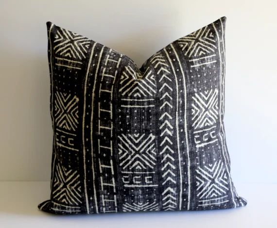 Mudcloth Pillow 18x18, 20x20, 22x22, 24x24 / Black Throw Pillow / Black Cushion / Accent Pillow S... | Etsy (US)