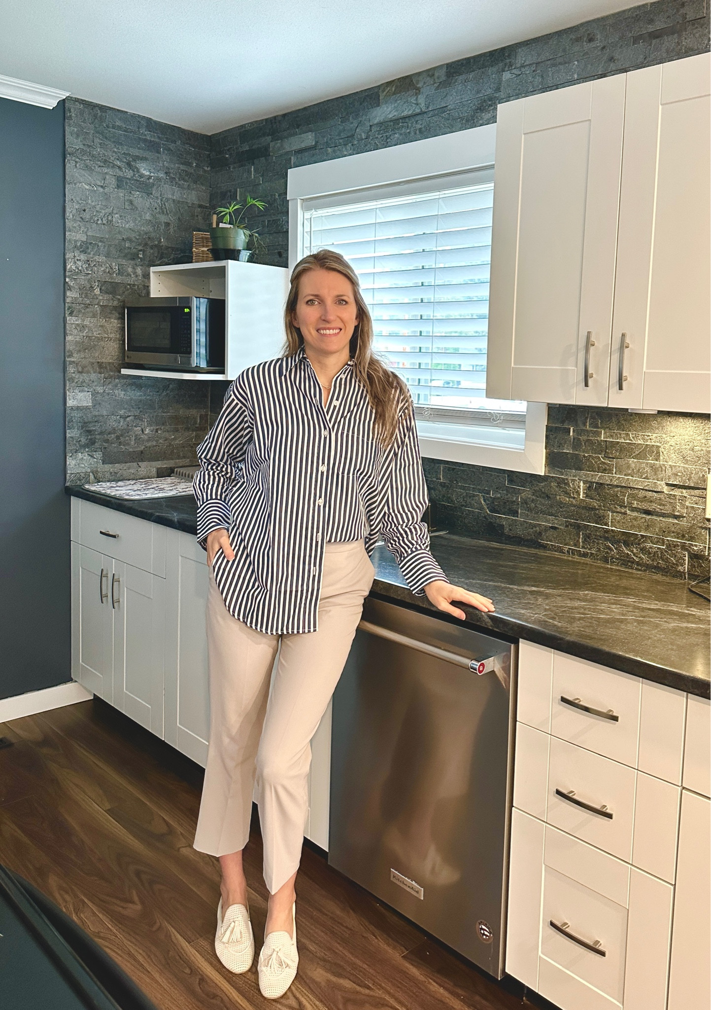 I’ve been looking for a classic and timeless blue striped shirt for awhile and finally found it! It looks more luxurious and expensive than it is! Paid it with cream or white trousers or jeans for a more casual look.

#LTKworkwear #LTKfindsunder100