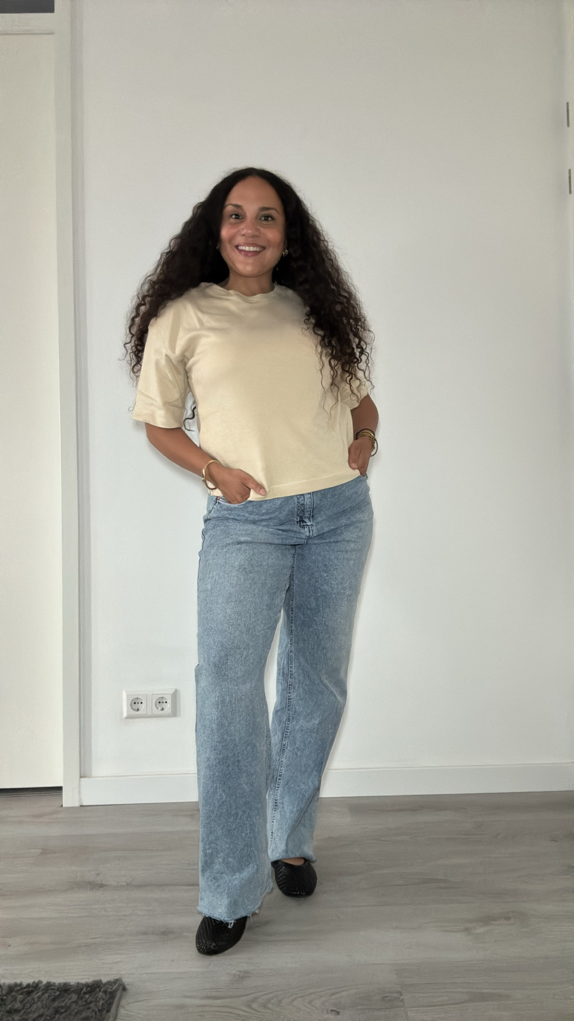 Top size S , jeans size 40, high waisted stretchy wid leg, black ballerina 🥿 size up

#LTKnederlands #LTKstyletip #LTKsale