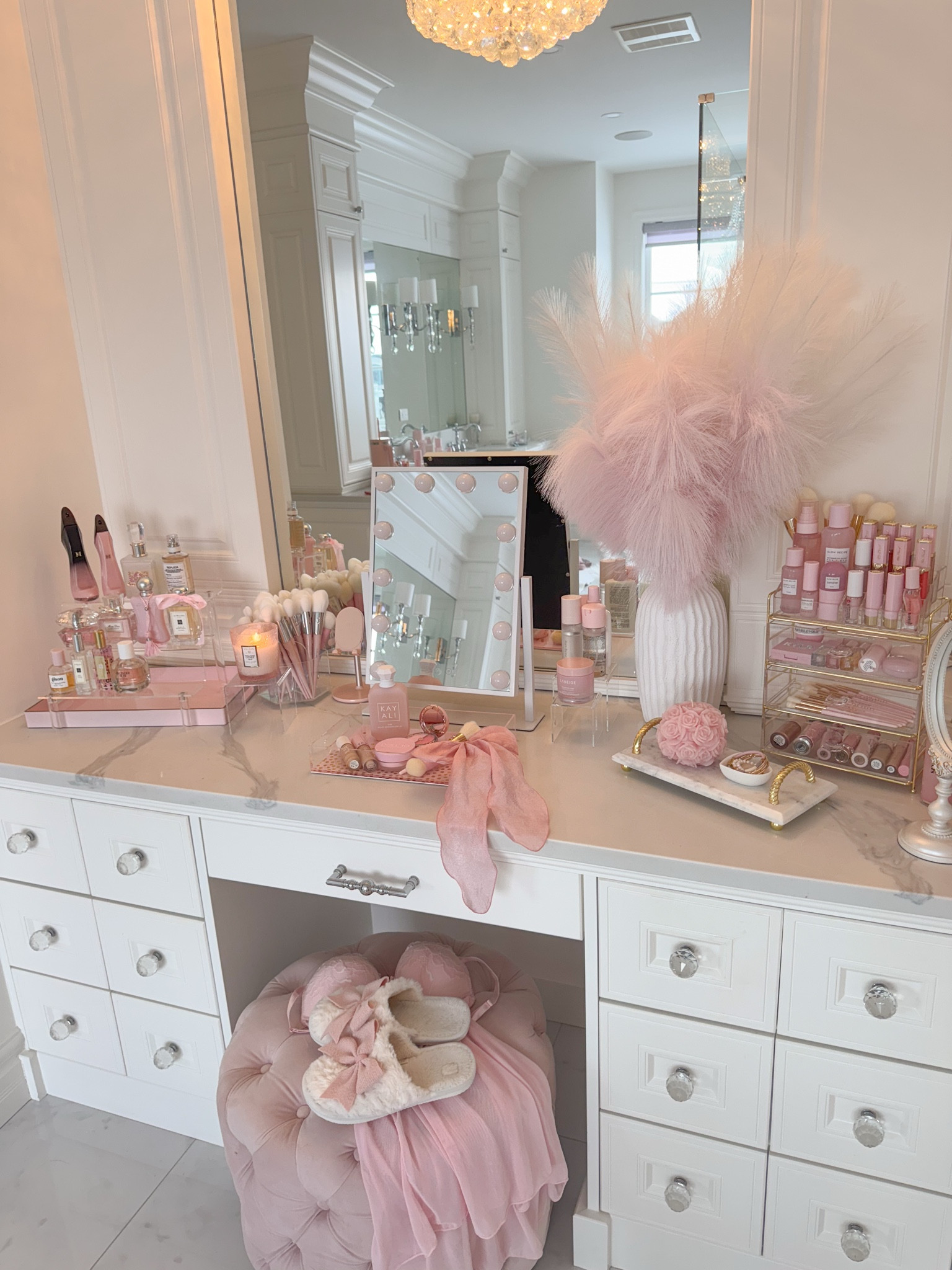 Makeup vanity goals!!🥂👏🏻💖

#LTKcanada #LTKbeauty