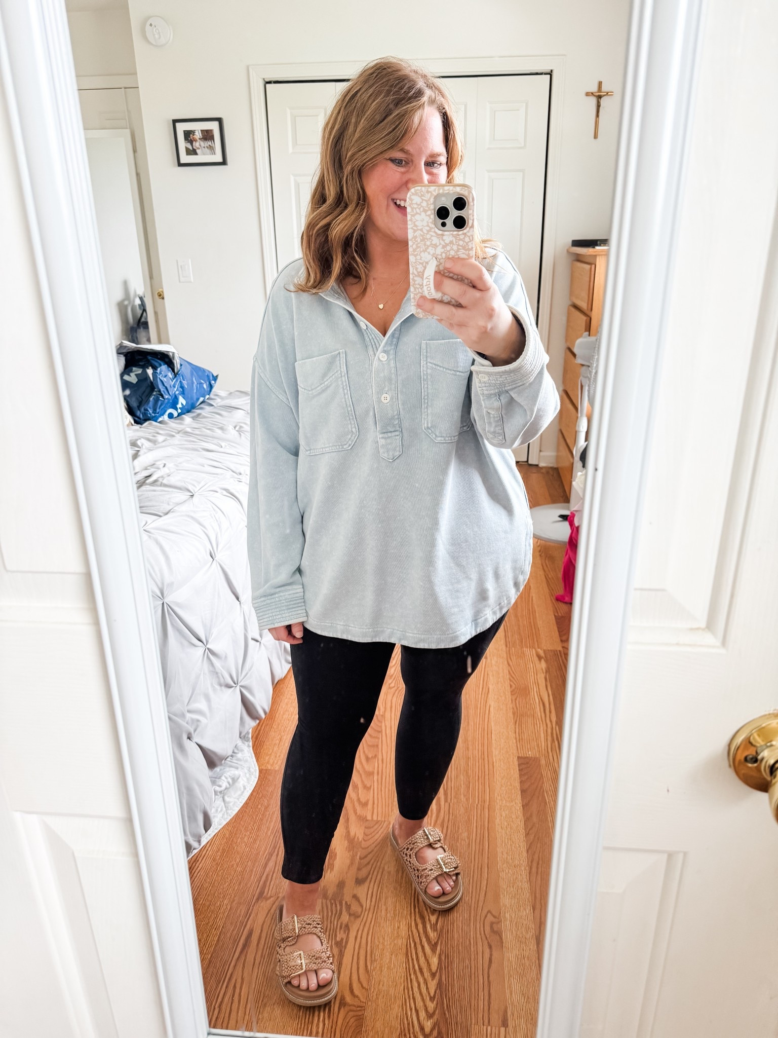 My aerie pullover is sold out but I’m linking a few other aerie tops and a super similar one available on Amazon! 

#LTKPetite #LTKFindsUnder50 #LTKMidsize