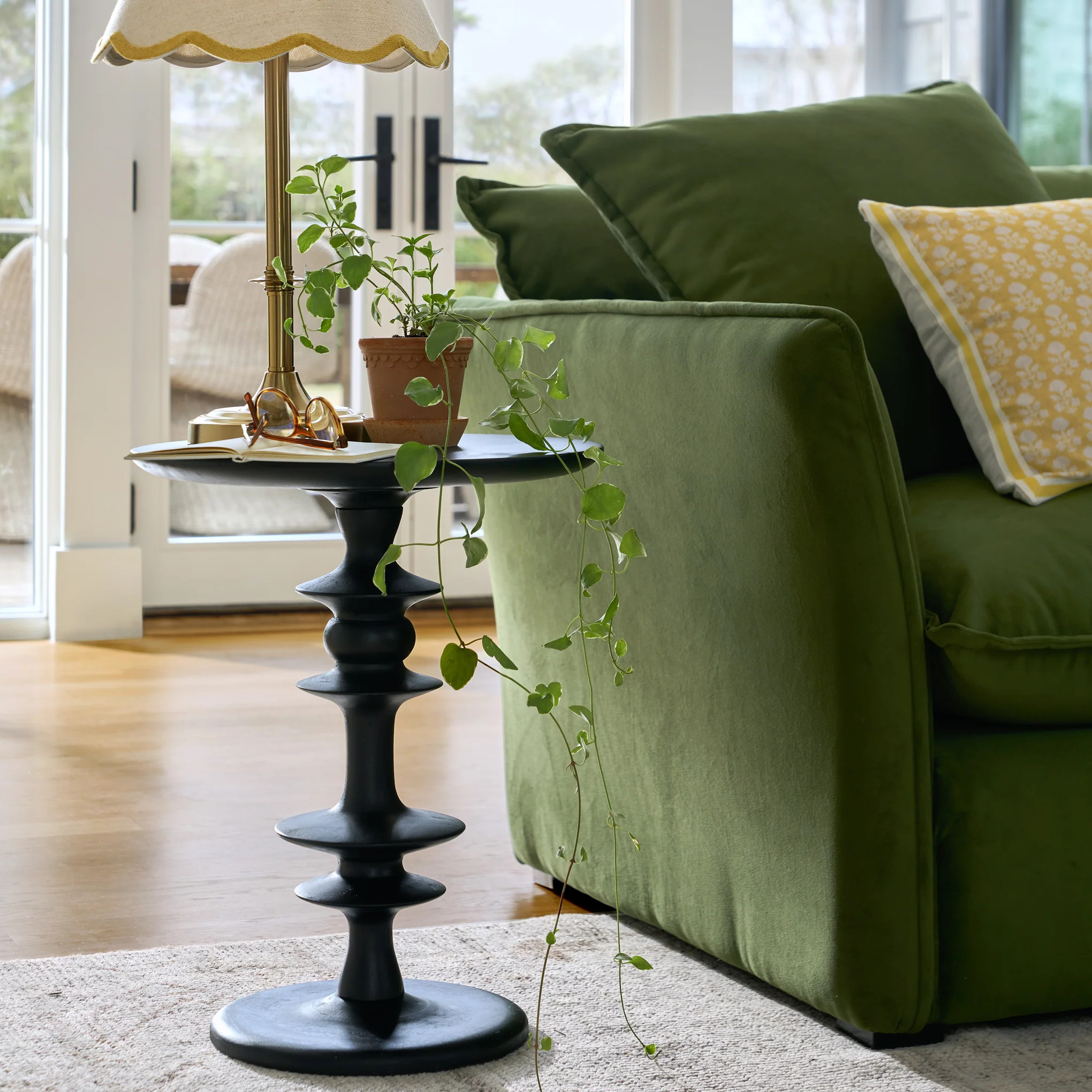 Enzo Turned Wood Side Table | Magnolia