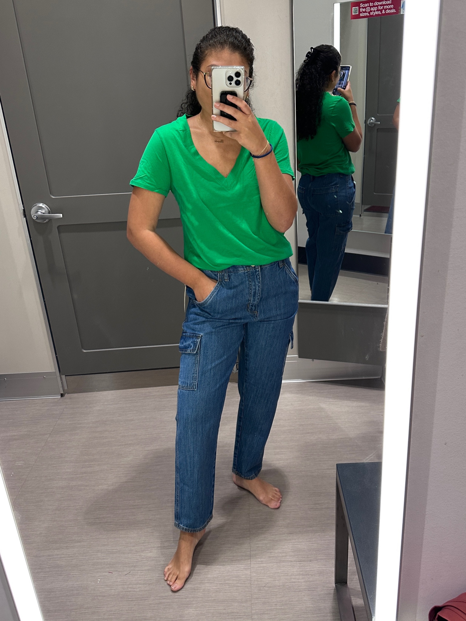 Vneck tee + denim cargos 

#LTKunder100 #LTKunder50