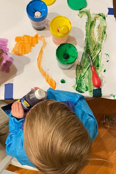Our favorite painting as-mess-free-as-it-gets setup! Perfect indoor winter activity ❄️  

#LTKunder50 #LTKSeasonal #LTKkids