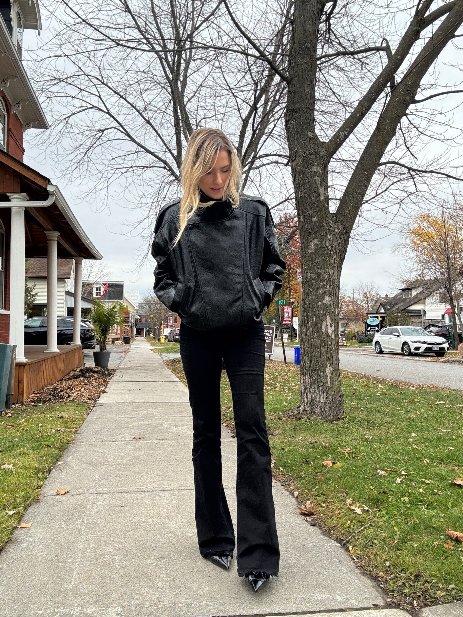 Black flared denim, oversized leather jacket + pointy slingbacks. Fall 2025 in one phrase 😬

Jacket is the viral Zara one; I’m wearing a large; medium wasn’t quite as oversized as I wanted (4391/872/800). The linked Amazon one looks identical 😮‍💨 if Zara is still sold out  

I was a little unsure about the high vamp on these slingbacks but have worn twice and am so happy—comfort level of a flat, like whoa. Also Zara, fits tts (3220/610/800)

These flared jeans have stretch and are super long. I’m 5’11 and can wear a 3 inch heel with them & they still skim the floor. 

Zara viral leather jacket 

#LTKWorkwear #LTKTall #LTKFindsUnder50