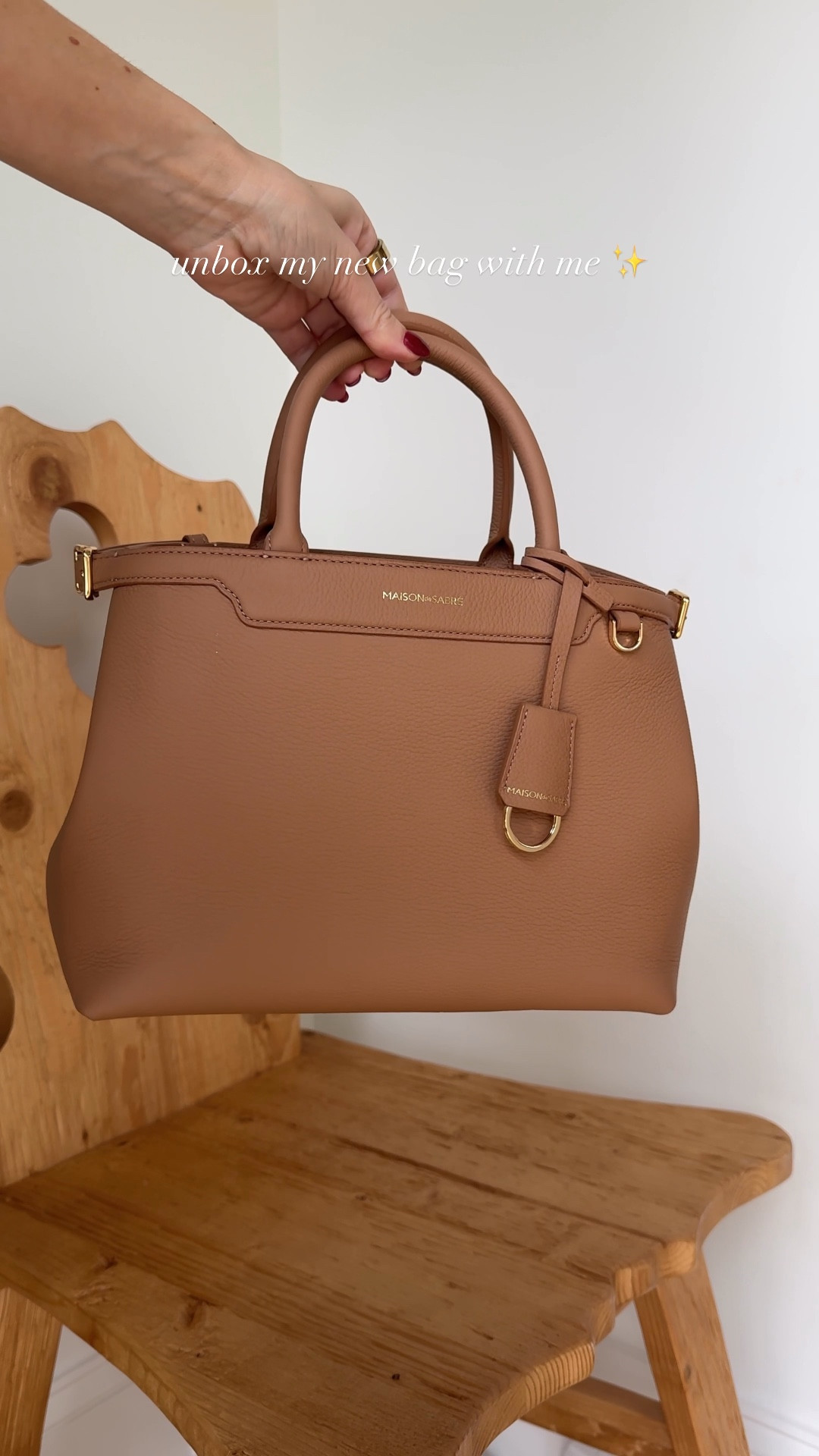 Unbox my new bag with me - the Medium Palais Top Handle Bag from @maisondesabre in the color “Sandstone Brown” - available at @saks! How cute is this little bag charm, too? 🐌 ✨

#SaksPartner #Saks 

#LTKCyberWeek #LTKHoliday #LTKGiftGuide