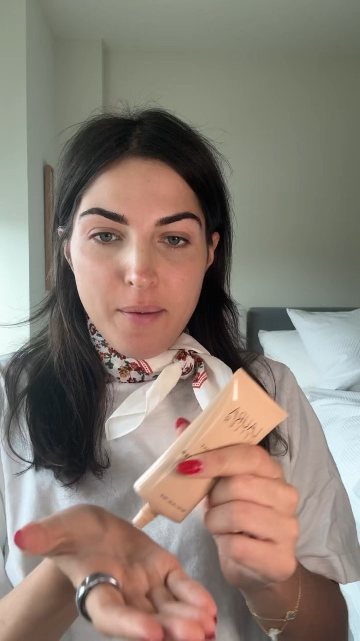 Get ready with me while I explain my Grandma Gail’s rule: “You can tell how much you love yourself based of the partner you’ve chosen!” 
#makeup #GRWM 