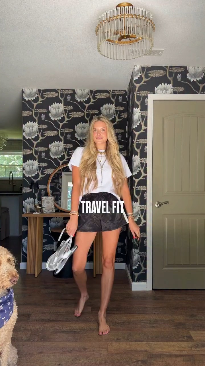 Travel OOTD — Comfy, NOT sloppy ⚡️💃🏼 Let’s have a week!! Follow along with us to CMA fest 🎵 My necklaces are HEADLINEBYMM.com :) @cocosbeadsandco 

Comment LOOK here for my outfit! It’s a fav!

#outfitinspo #styleinspo #ltkstyletip #travel #cmafest