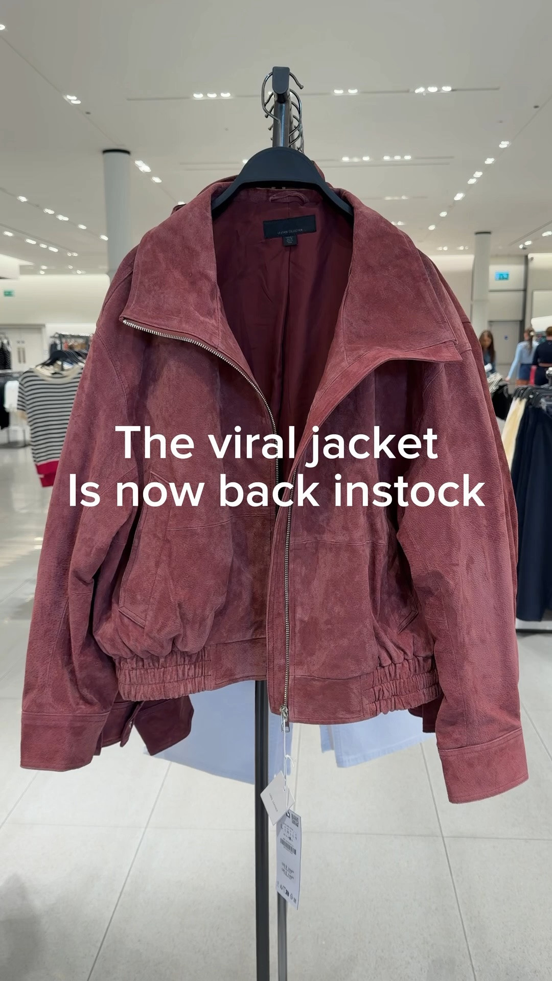 The sold out Zara jacket is back instock 🙌🏼 be quick!!!