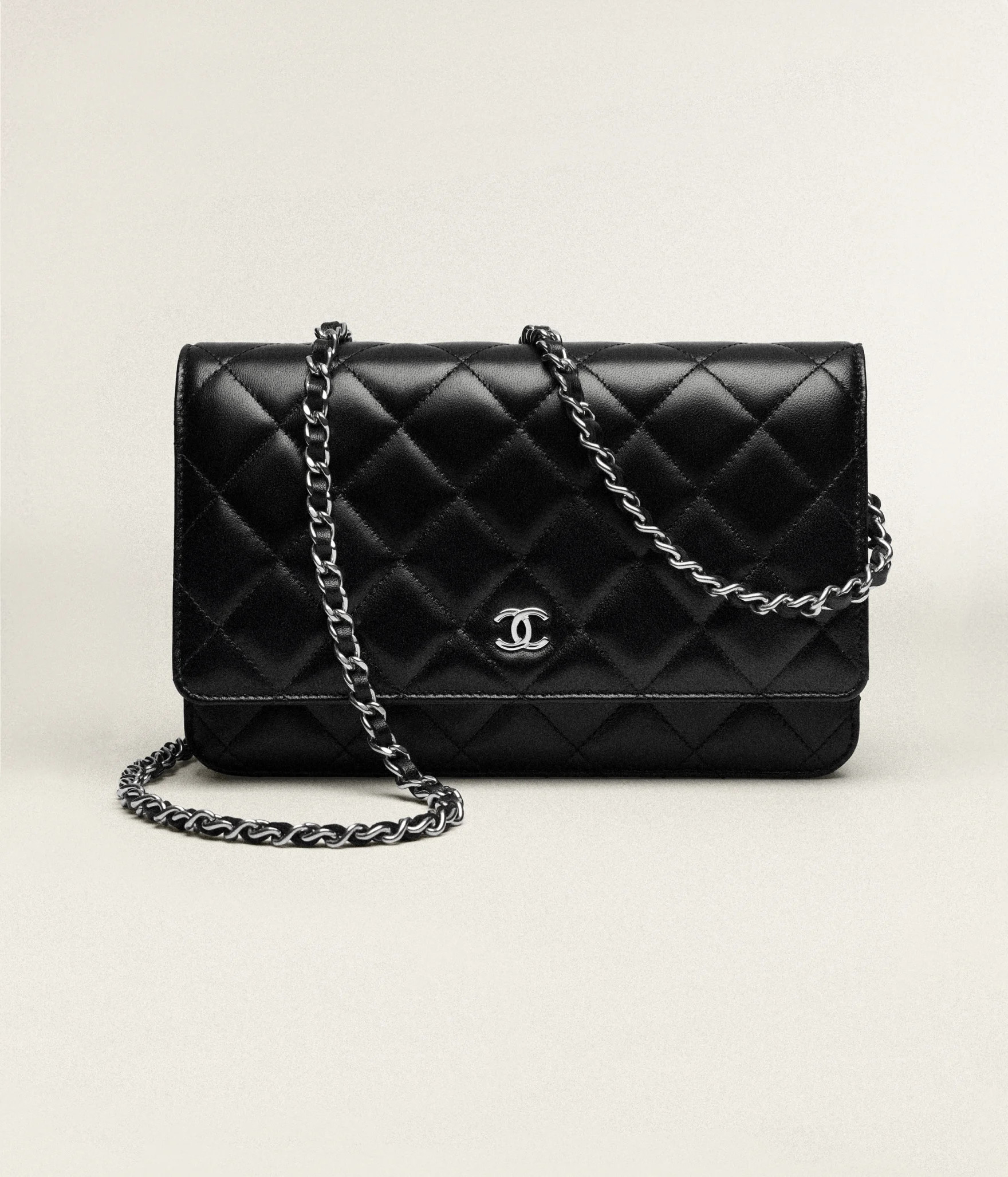 Classic wallet on chain - Lambskin & silver-tone metal, black — Fashion | CHANEL | Chanel, Inc. (US)