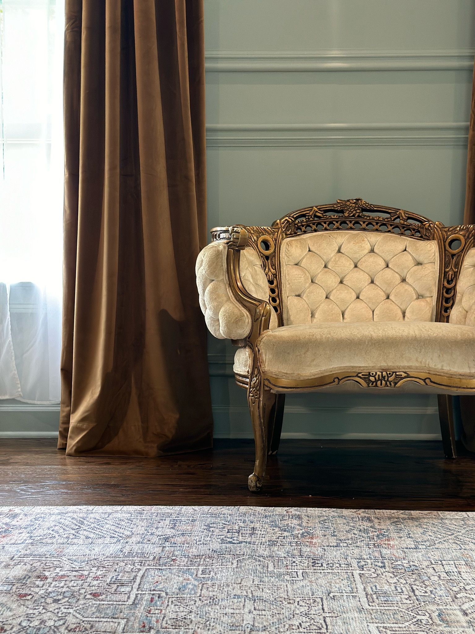 A little old and new. 🤎

#LTKOver40 #LTKHome #LTKFindsUnder100