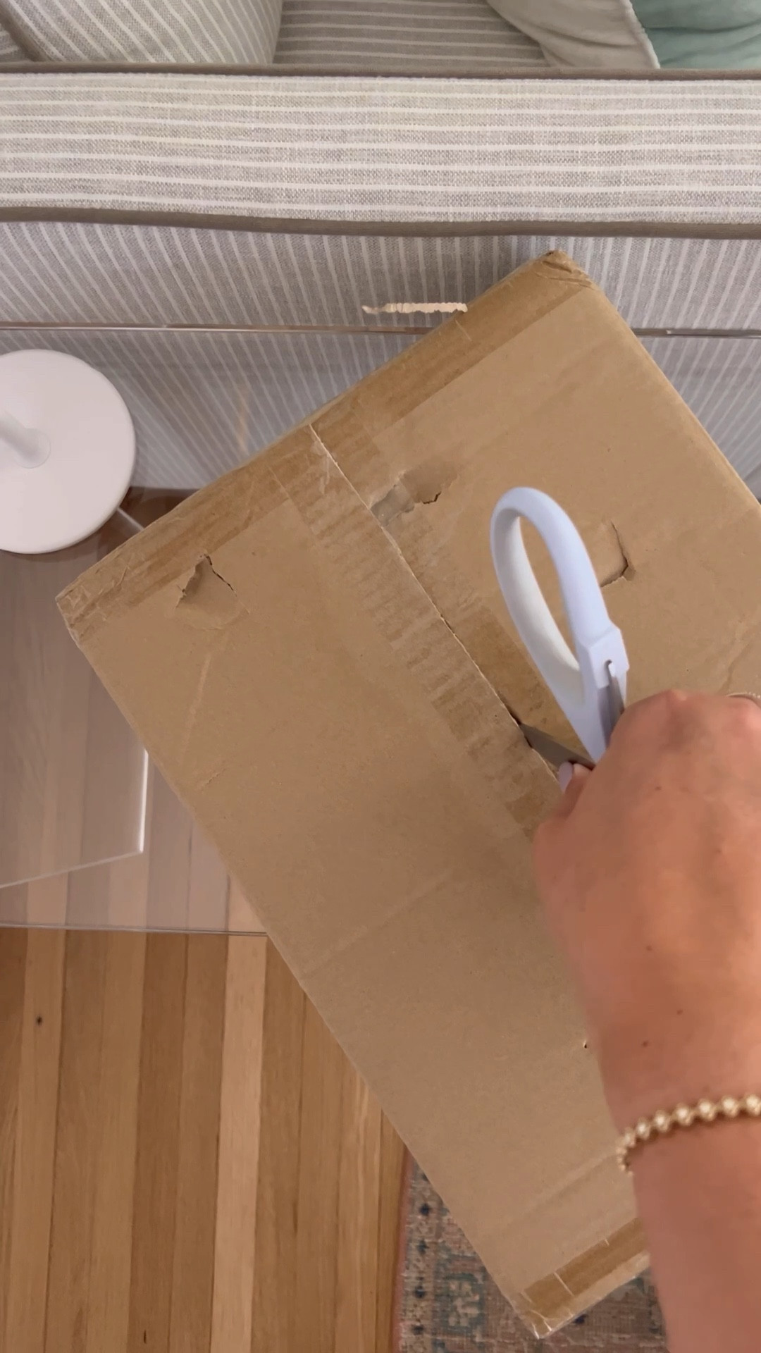 Unbox and style this budget marble tray from amazon 

#LTKhome #LTKunder100