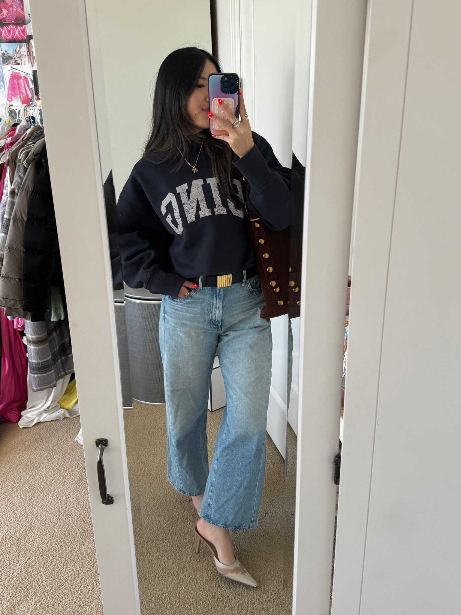fav casual basics !!! 
wearing 28 in jeans, S in sweatshirt, S in belt