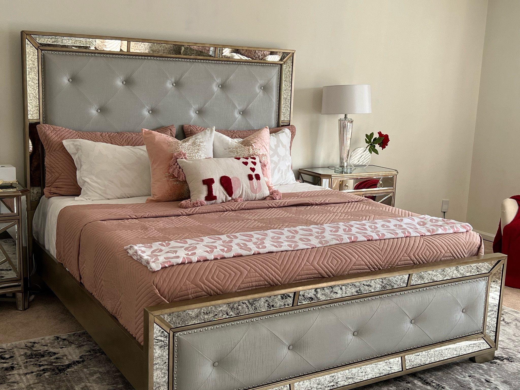 Valentine decor /decoración San valentine 

#LTKsalealert #LTKhome #LTKstyletip