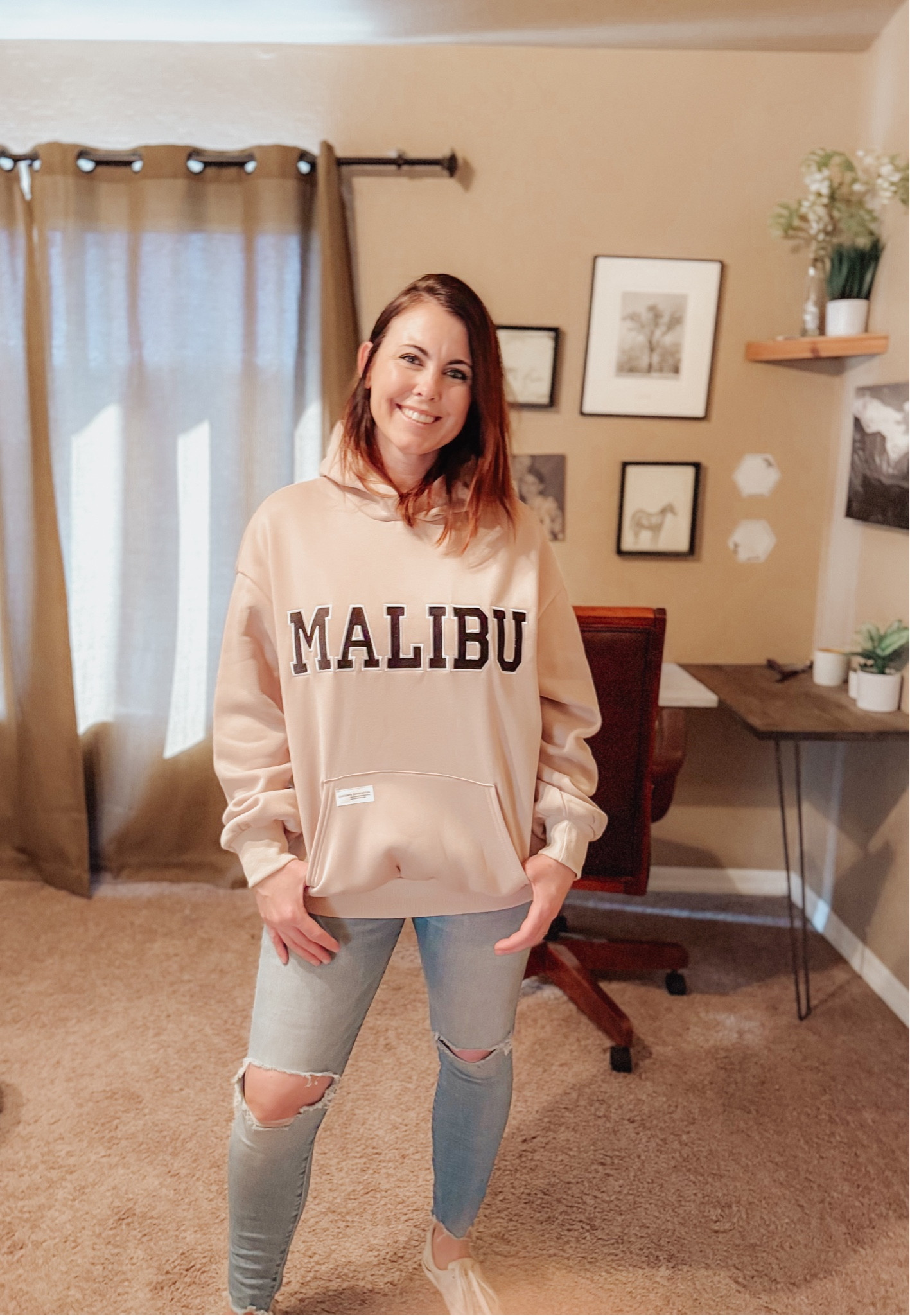 Hoodie Malibu sweater, Abercrombie jeans and sneakers are perfection. 
.
.
.
.
Winter
Winter outfit 
Jeans
Shoes
Amazon style
Winter style 
Amazon fashion
Comfortable 
Affordable 
Budget 
Petite 

#LTKfindsunder50 #LTKstyletip