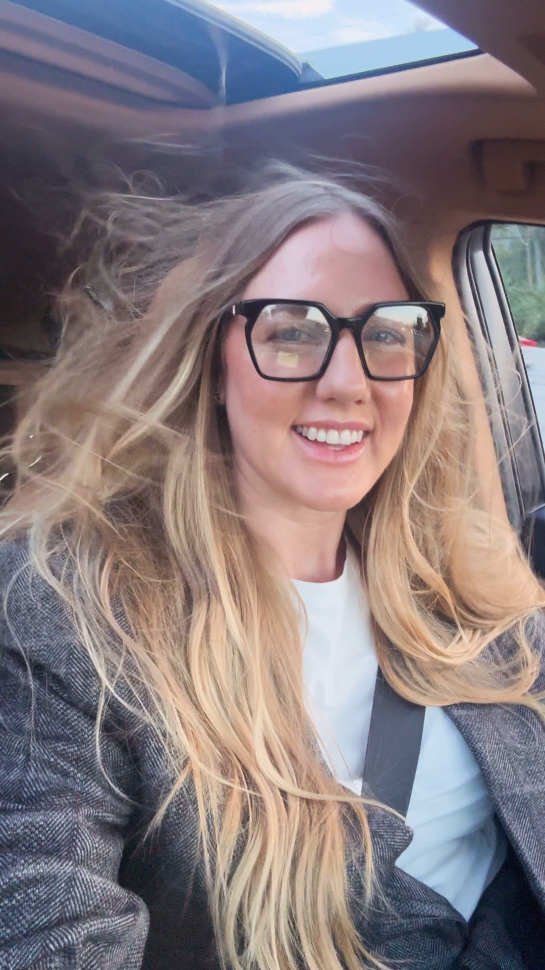 One man’s trash is another man’s treasure (like this Tom Ford blazer I scored at an estate sale for $65)

#LTKdayinmylife #LTKootd #LTKmorningroutine