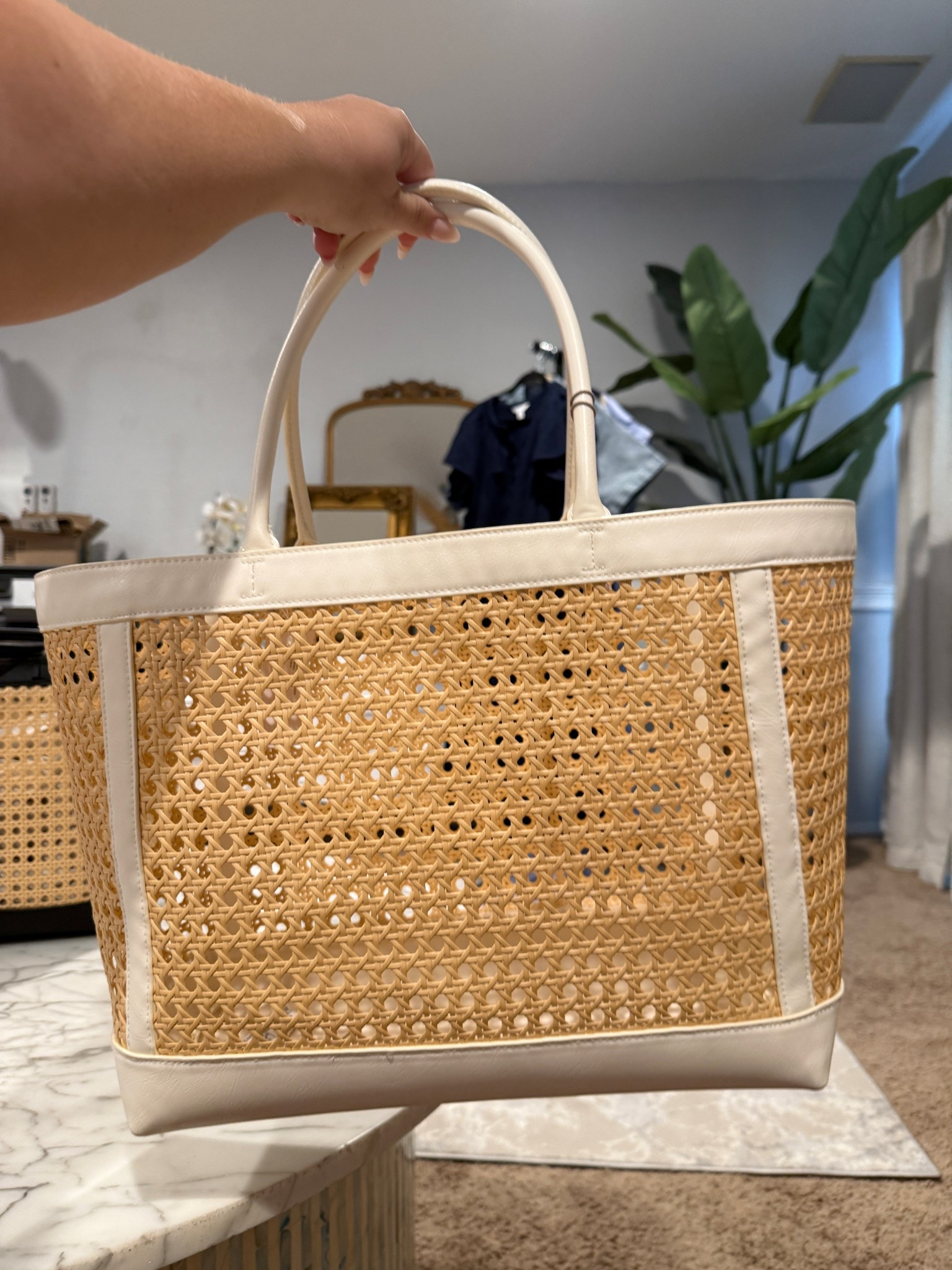 Shut the front door! I can’t believe I got this bag at target for just under $30! What a steal!

#LTKItBag #LTKTravel #LTKFindsUnder50