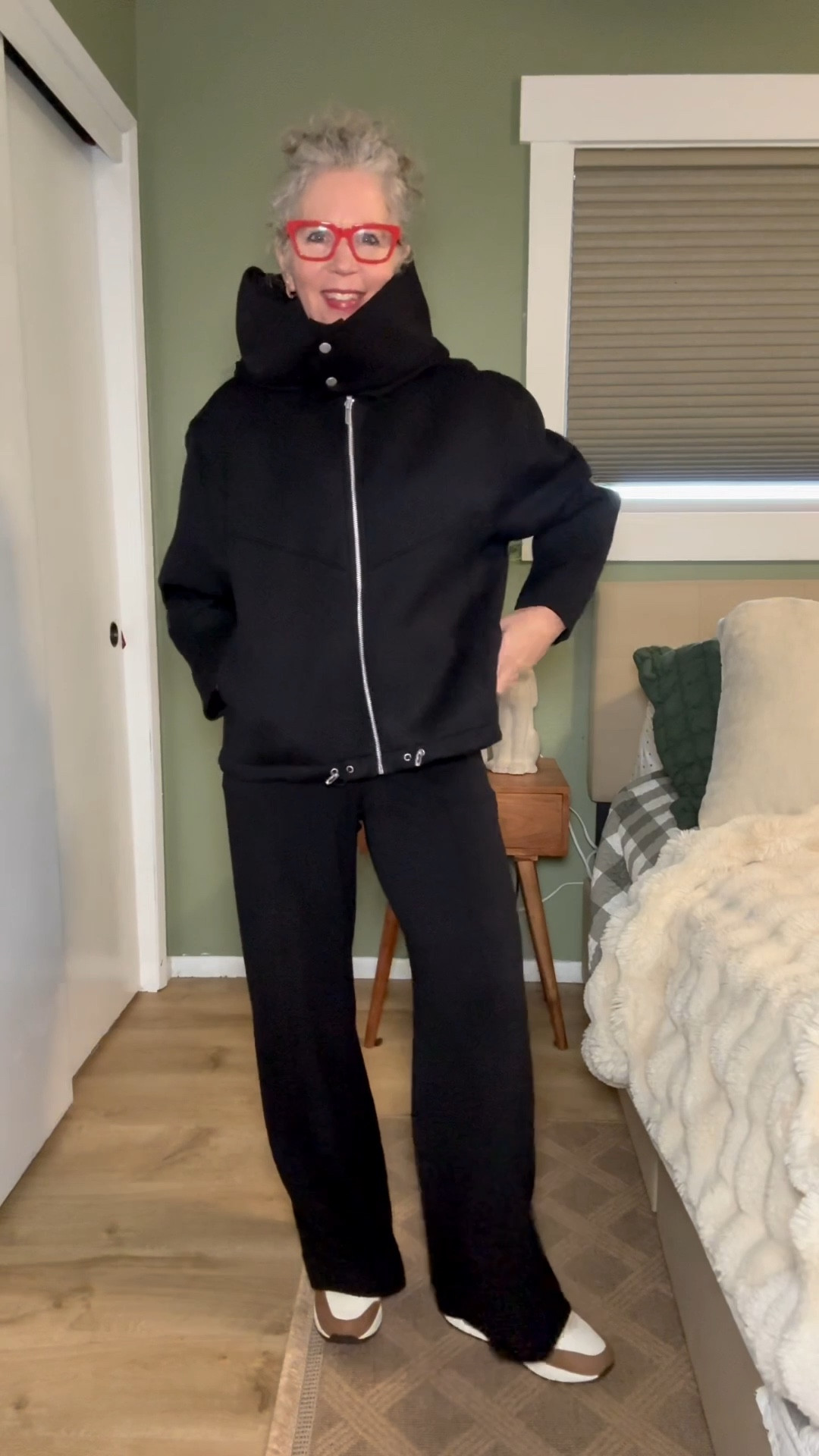 How amazing is this sweatsuit ❤️
Plus my favorite jeans.
The black hoodie is a small the green is a XS. 
I’m in a 27 quince jeans

#LTKootd #LTKgrwm