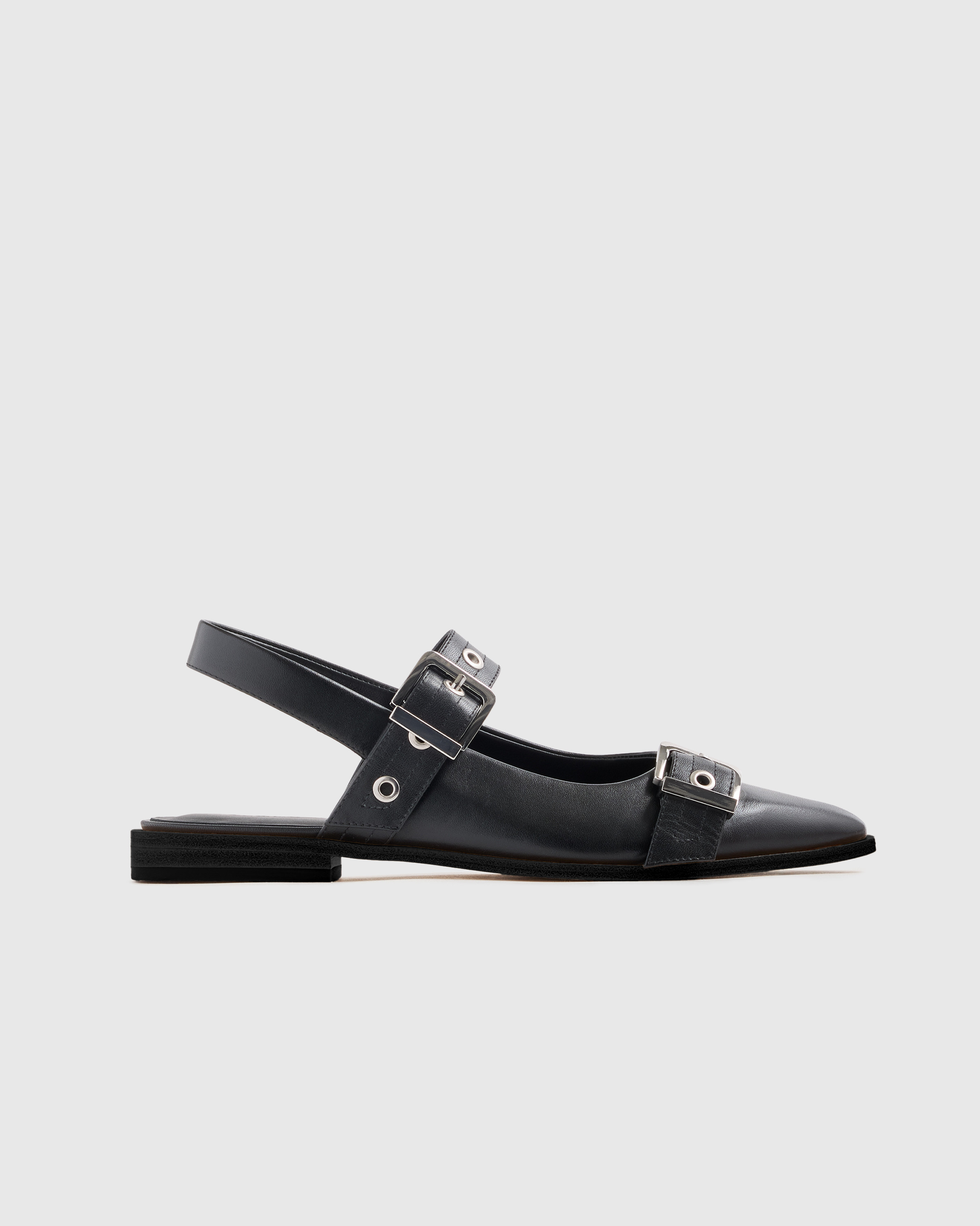 Quince | Women's Italian Leather Bold Buckle Slingback Flat in Black, Size 10 | Quince