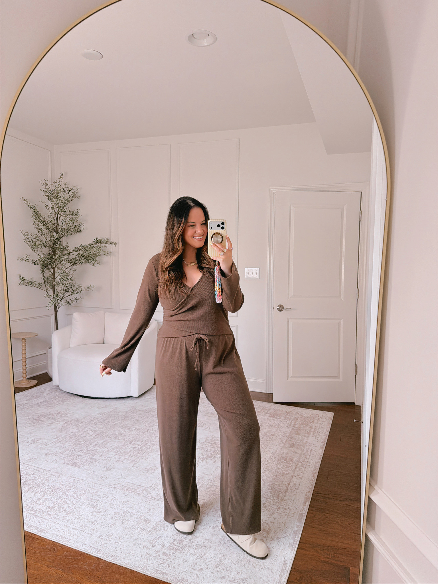 wearing this set in an XL
Anti-pooch outfits, cool mom outfit 

 #LTKgrwm #LTKootd #LTKMidsize