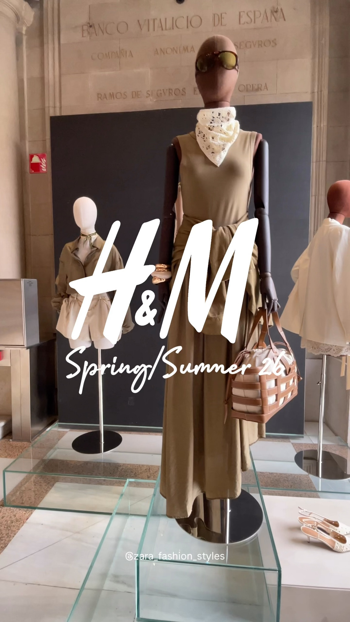Come to discover H&M's Spring/Summer 26 new-ins 🖤 So gorgeous pieces for upcoming season! 

Tags: H&M, H&M haul, H&M Studio, spring summer fashion, spring summer look, spring outfits 2026, chic & basic outfit, capsule wardrobe, office look, brunch style, high street, crochet, embroidery, khaki.

#LTKsummer #LTKstyletip #LTKspring
