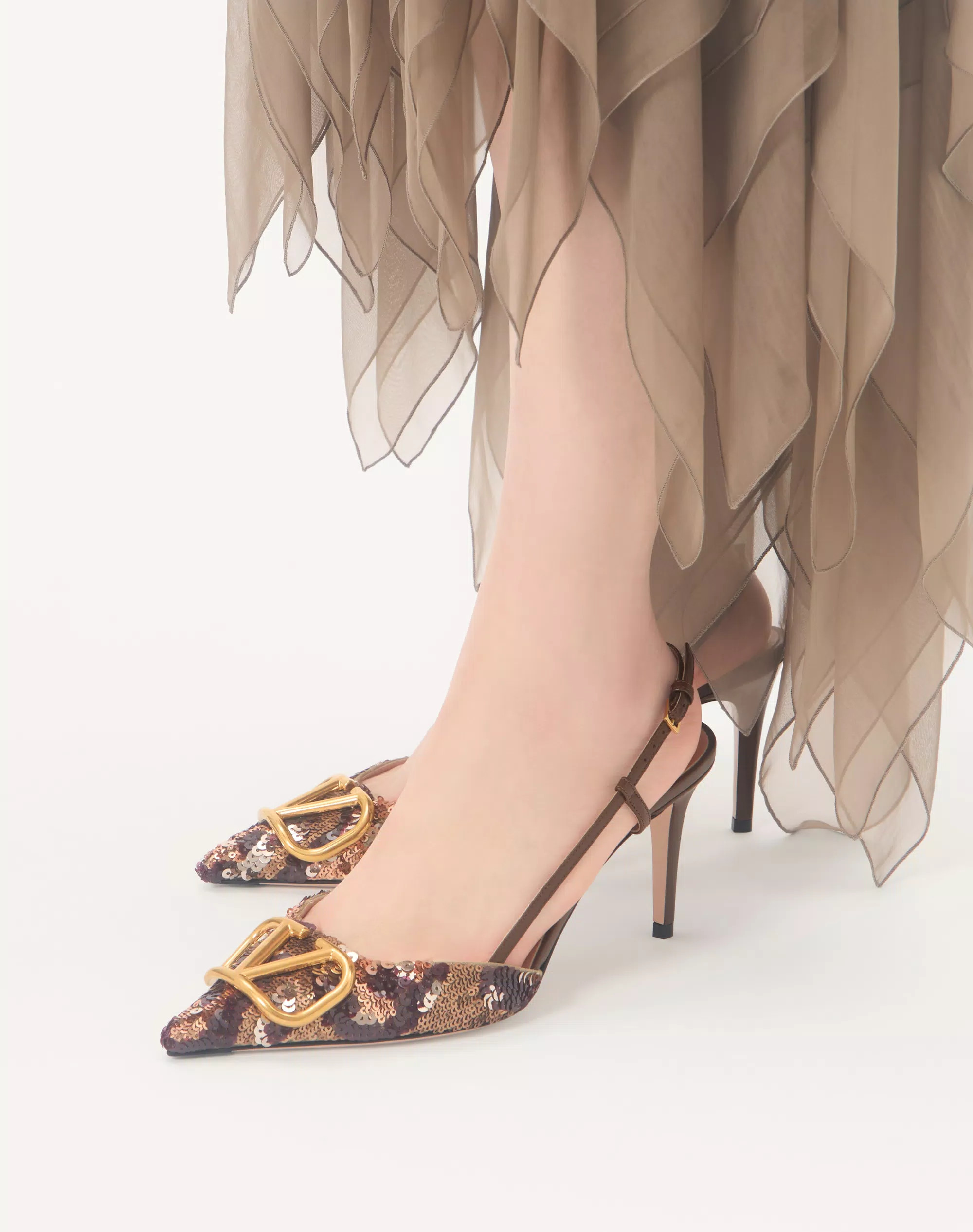 VLogo Signature Slingback D\u00e9collet\u00e9 With Animalier Embroidery 80Mm | Valentino
