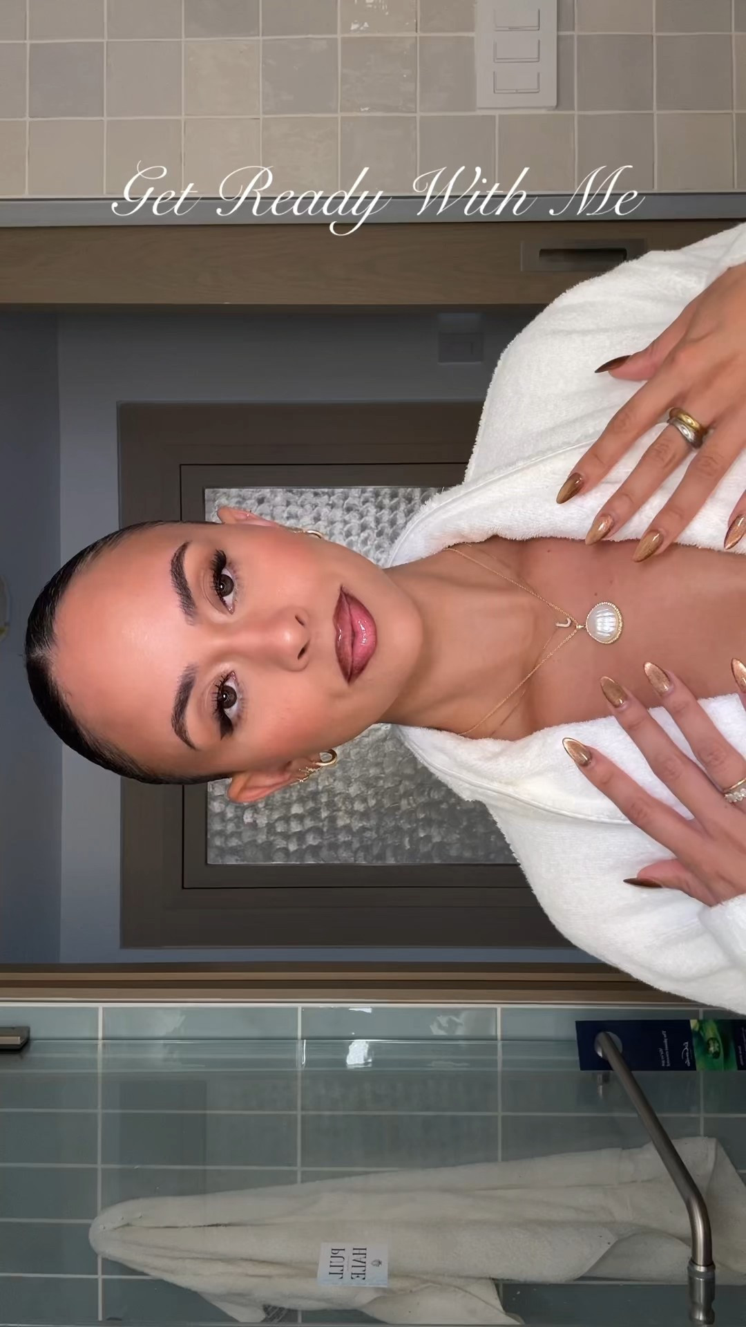 BROW PEN : BROWN
SKIN TINT : 6 N
CREAM STICK : SCULPTED
CONCEALER : MEDIUM 2 GINGER
CREAM BLUSH : TOASTED TEDDY
BLUSH : 077 CANDY
BRONZER : 40 DEEP MATTE 

#LTKBeauty #LTKFindsUnder50 #LTKStyleTip