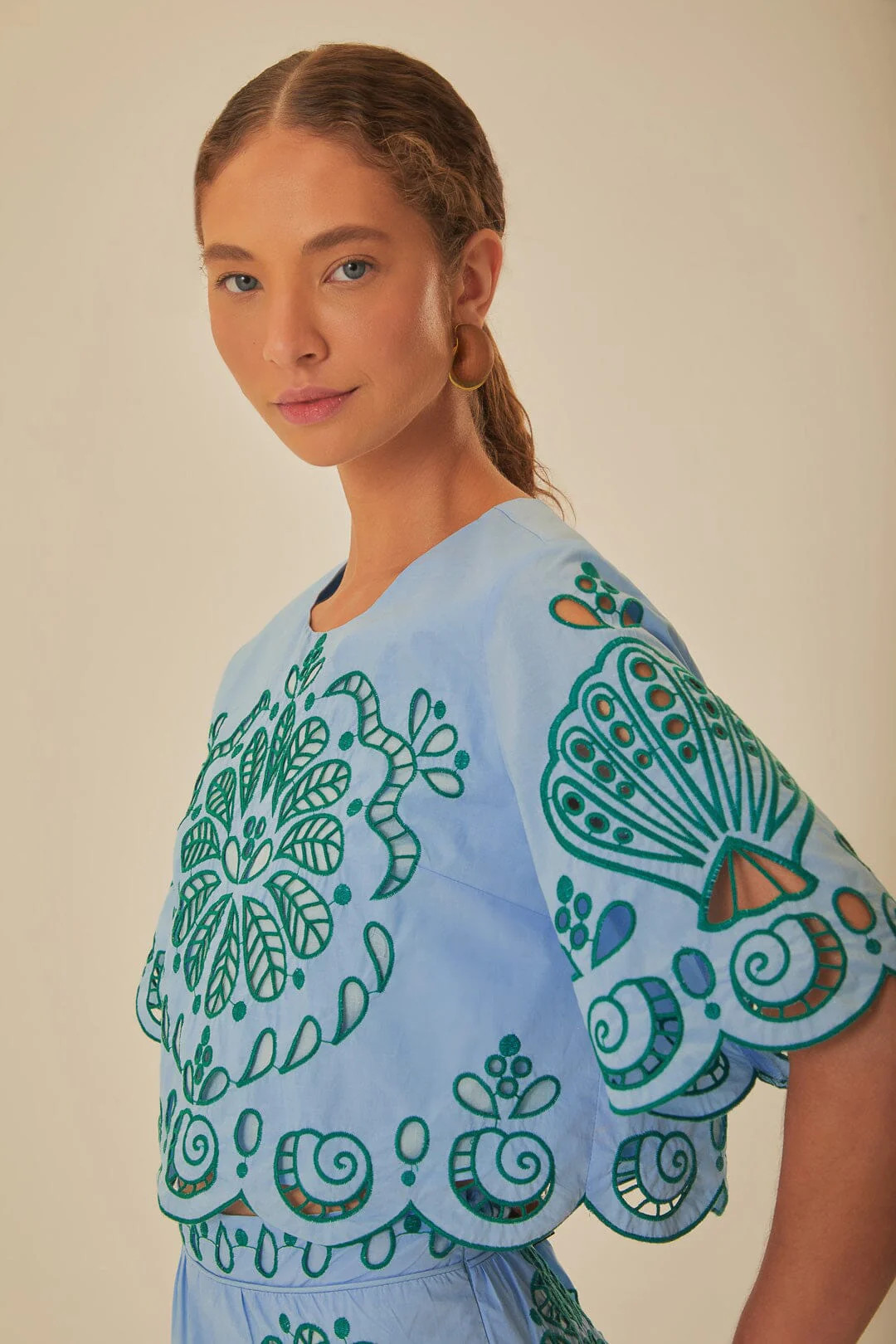 Light Blue And Green Graphic Richelieu Crop Top | FarmRio (US)