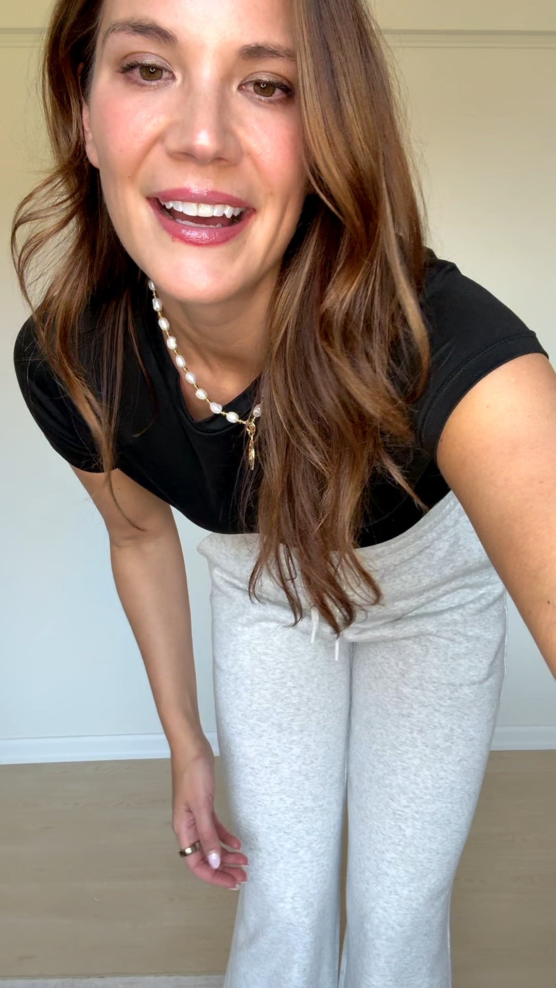 The best sweatpants ever! They come in extra long so they work on me at 6’ tall! I recommend sizing up! 

Sweatpants, Comfy Pants, Lounge Set, Everyday Essentials, Amazon Finds, Stang and Co 