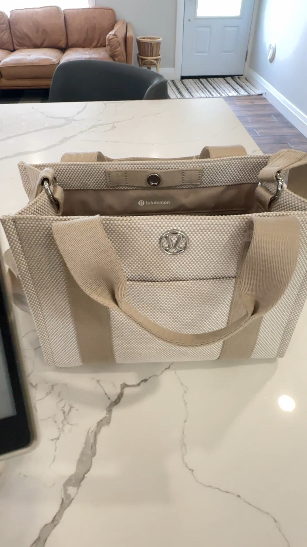 Love this lululemon canvas purse! It holds are the essentials! Kindle paperwhite, wallet and card holder! 

#LTKstyletip #LTKcanada #LTKgiftguide