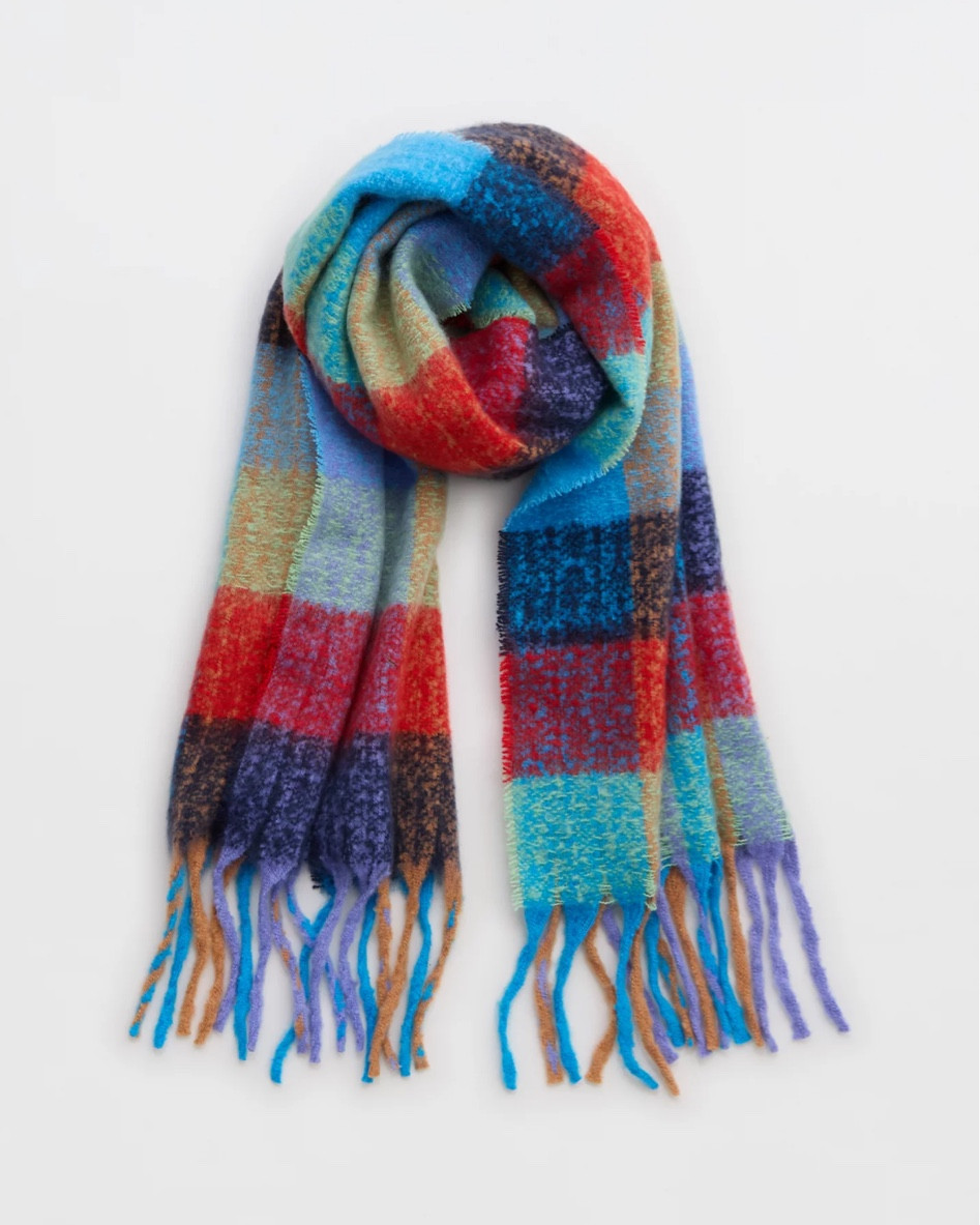 Woven Plaid Fringe Scarf

#LTKFindsUnder50 #LTKHoliday #LTKSeasonal