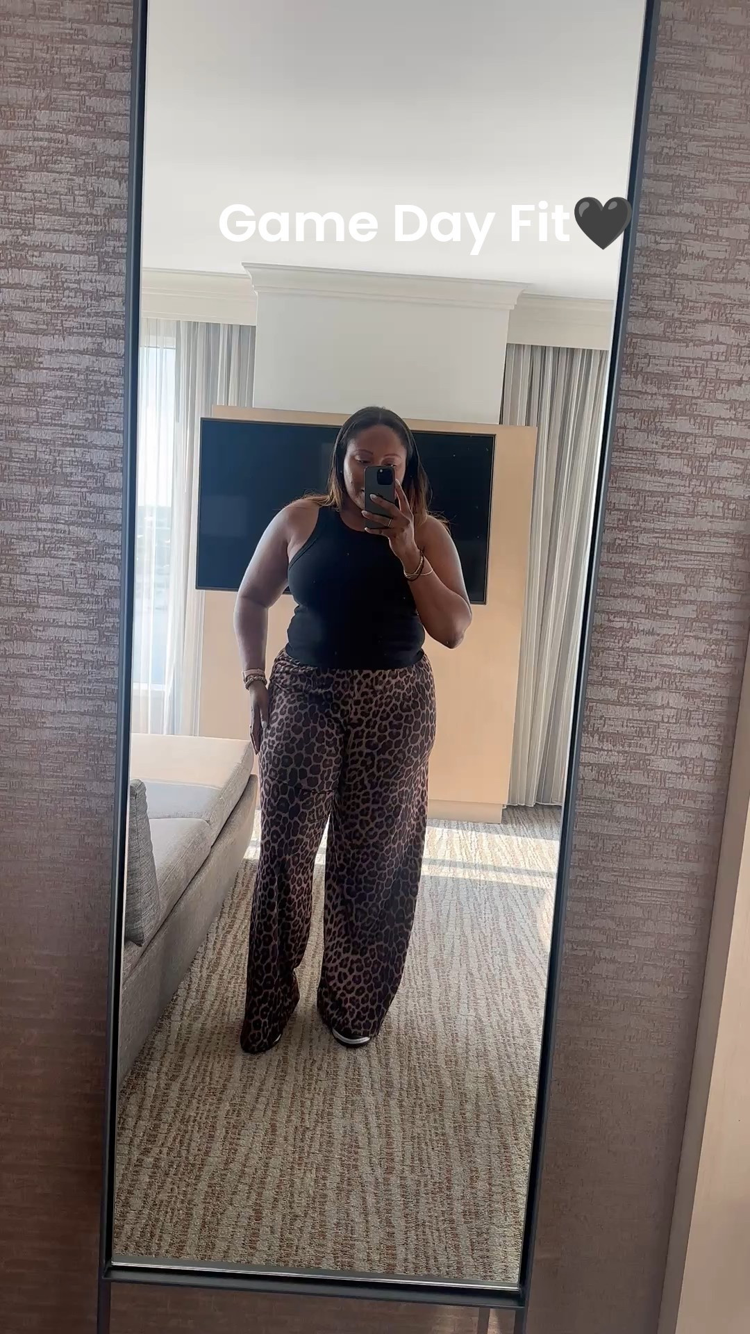 Week 3 Game Day fit🖤🦁

#LTKMidsize #LTKStyleTip #LTKWorkwear