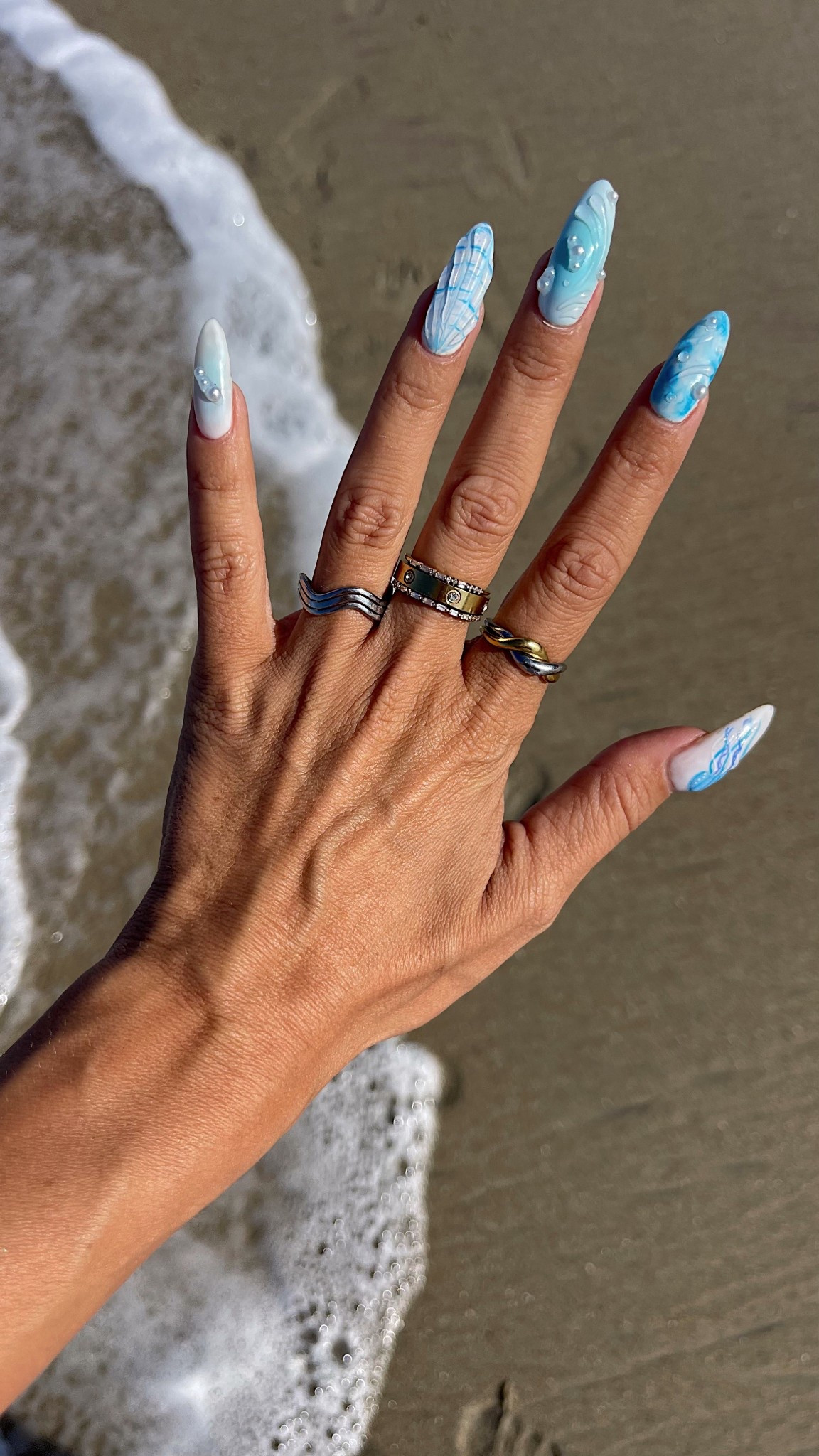 Made by Mary - Code: Kristin10
Electric Picks - Code: WildOne20
Alco Jewelry 

#LTKTravel #LTKStyleTip