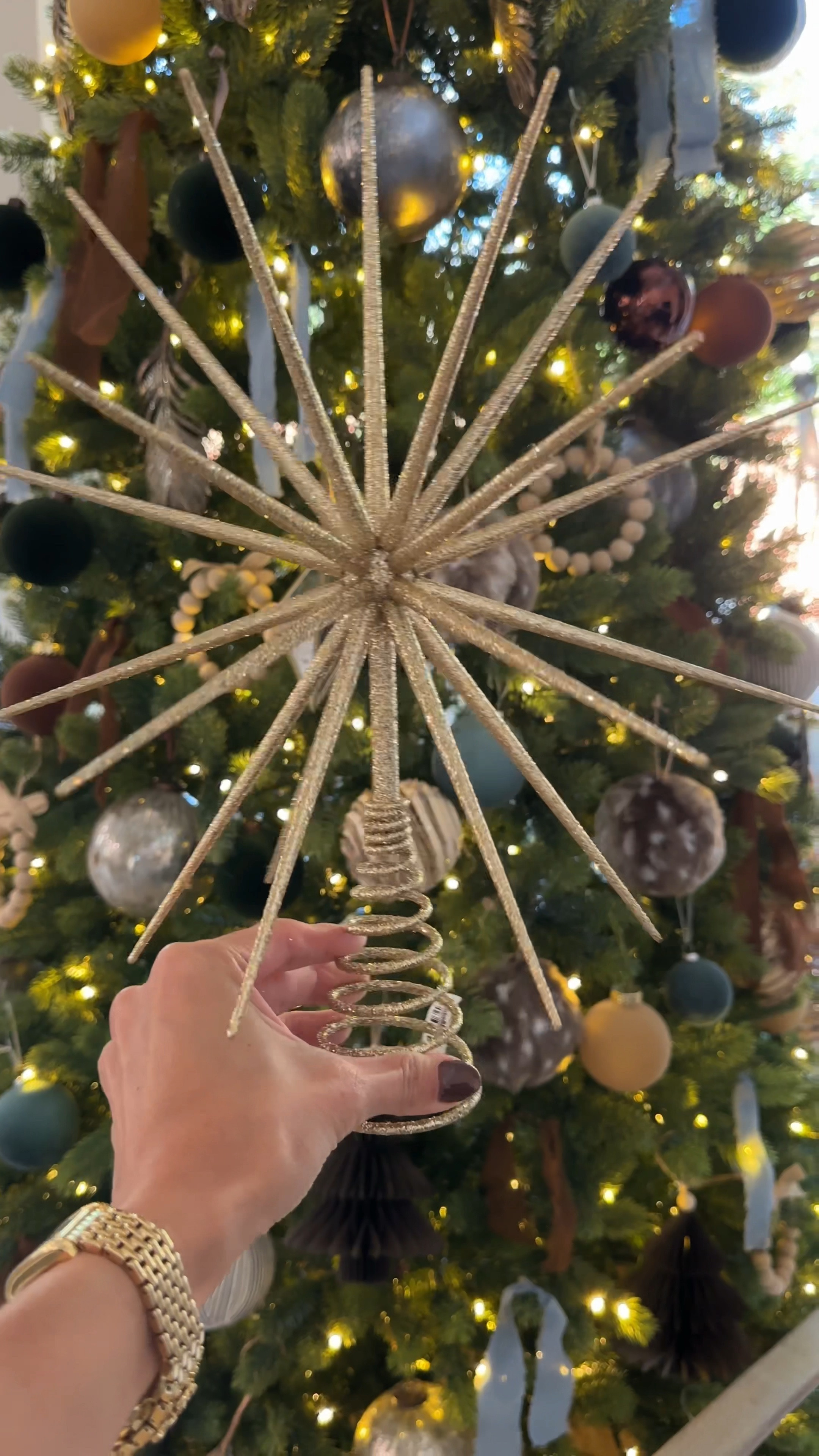 A short but very cute crate and barrel holiday home decor haul. Loving these cute wood snowmen, I have sizes, the viral ornaments are a wow! Perfect for a bowl or of course your tree and the starburst tree topper! 

#LTKVideo #LTKHoliday #LTKHome