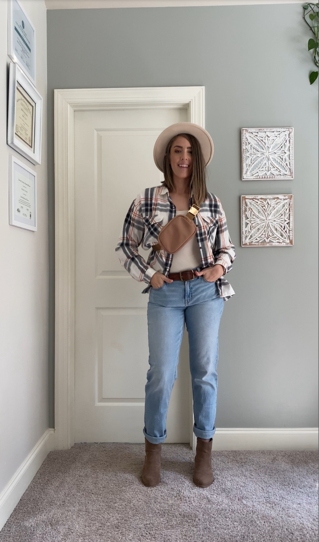 Chic and comfy transitional fall to winter fashion ideas! 

Flannel | jeans | belt bag | fedora | amazon fashion | boots | seasonal fashion | tall girl fashionn

#LTKCyberWeek #LTKsalealert #LTKstyletip