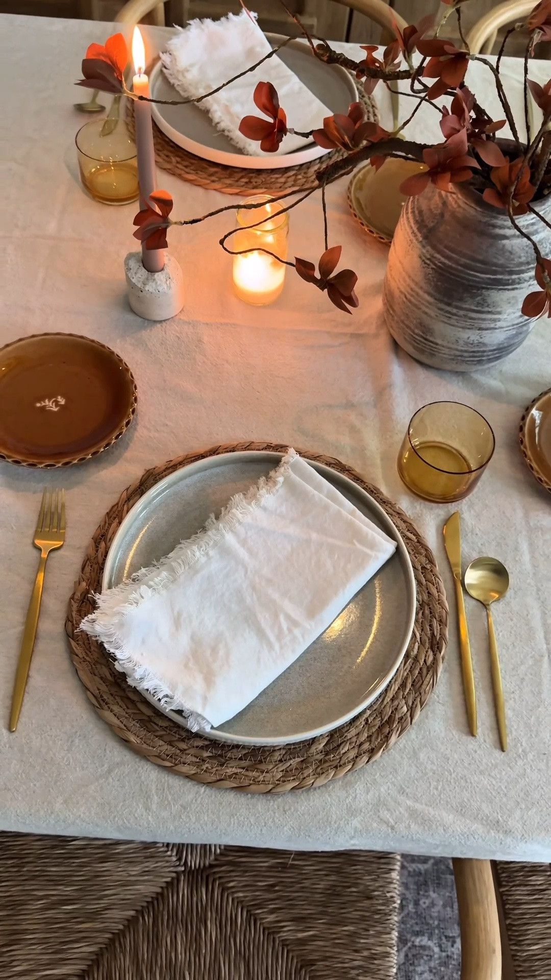 Earthy tablescape, zero fuss. Love this @Target linen!
 
Here’s some tips on styling an earthy Fall table:
 
Do:
- Layer natural textures (linen, jute, wood, stone)
- Keep it warm neutral (cream, oat, terracotta, sage)
- Add dried stems (wheat, pampas grass, eucalyptus, branches) or earth toned floral + leaves
- Light some tapers

Don’t:
- Cheapo plastic stems in neon orange
- Plaid on everything
- Matchy sets straight from the box
- Overcrowd it
- Anything glossy or synthetic
 
Save for your fall table!

#falltable #falltablescape #neutralhomedecor

#LTKSeasonal #LTKHome #LTKSaleAlert