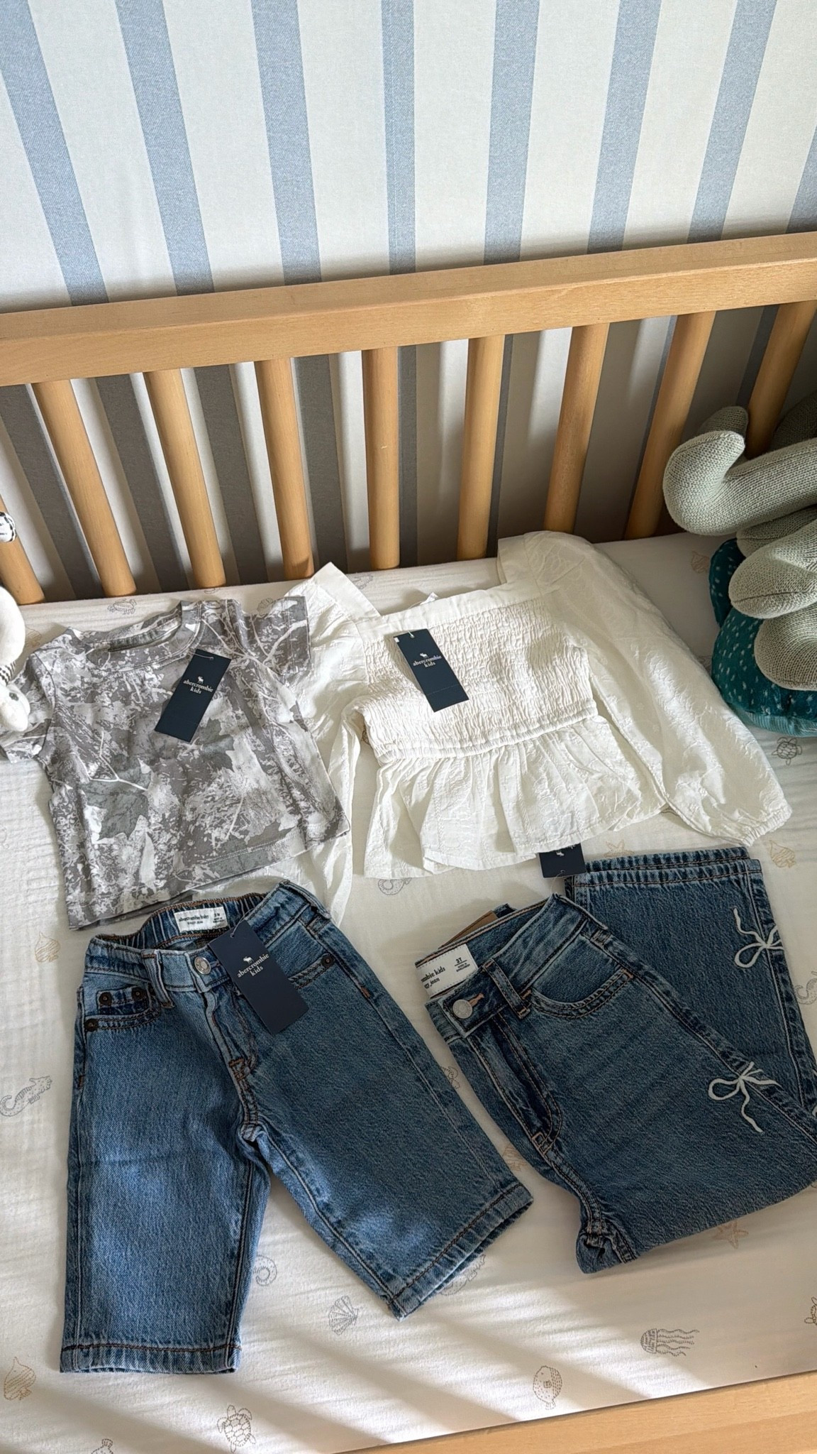 The cutest kids jeans from Abercrombie kids!! All 25-50% off!!

#LTKBaby #LTKKids #LTKSaleAlert